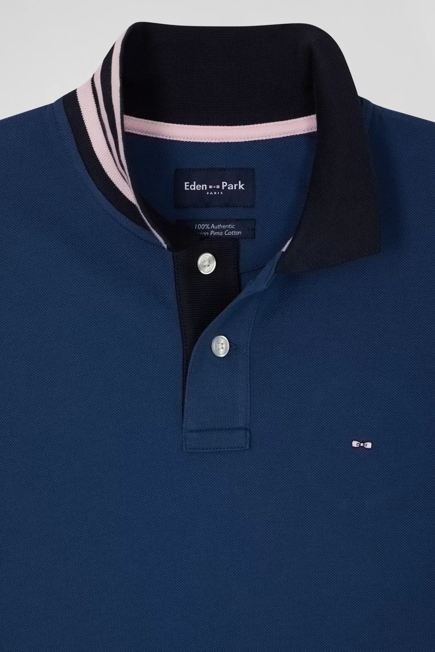 regular_blue_shortsleeved_cotton_piqu_polo_shirt_with_contrasting_details_2.webp Eden Park Regular blue short-sleeved cotton piqué polo shirt with contrasting details< Polos