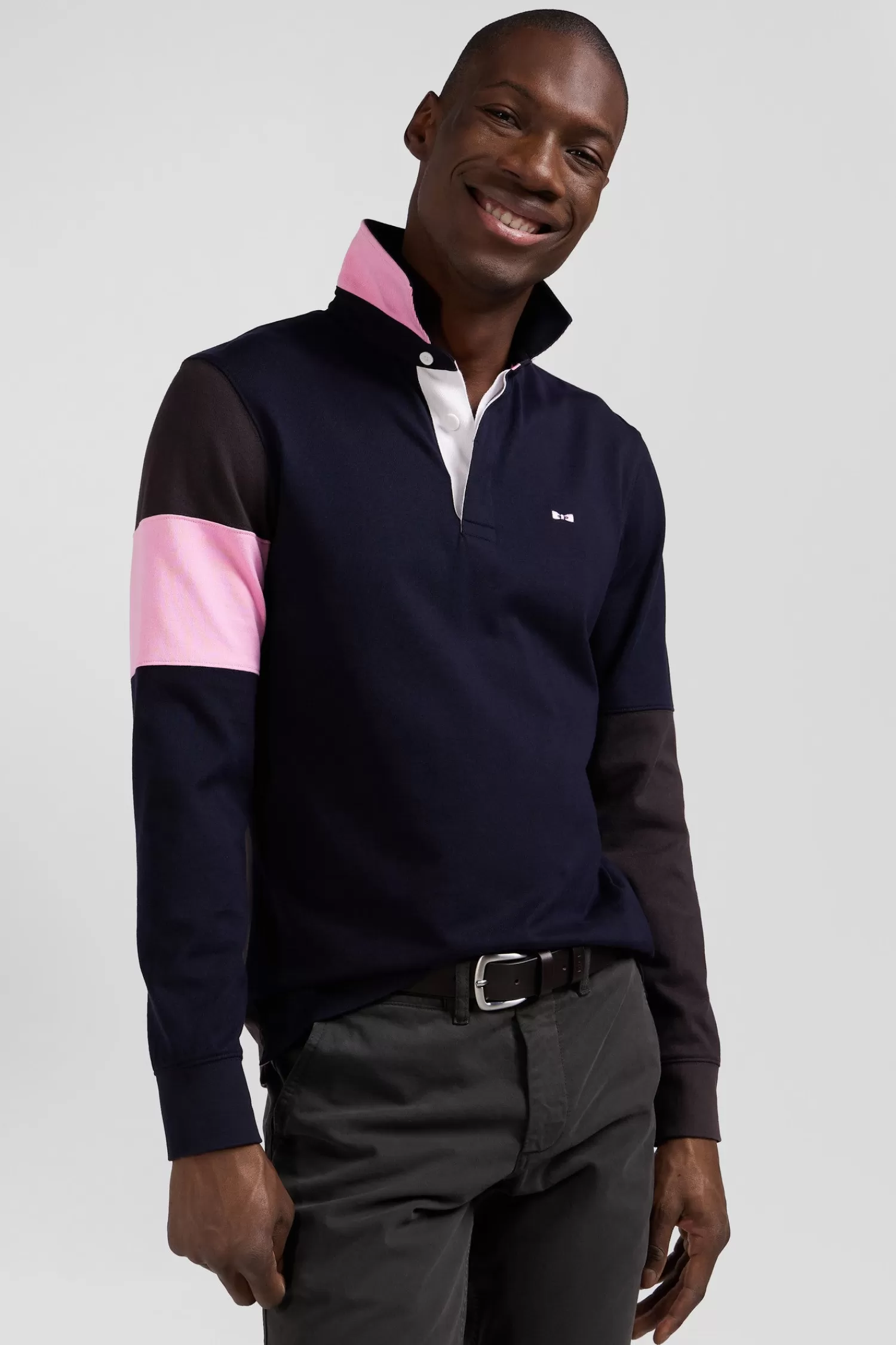 regular_brown_longsleeved_cotton_rugby_shirt_with_tie_fabric_patchwork_2.webp Eden Park Regular brown long-sleeved cotton rugby shirt with tie fabric patchwork< Rugby Shirts