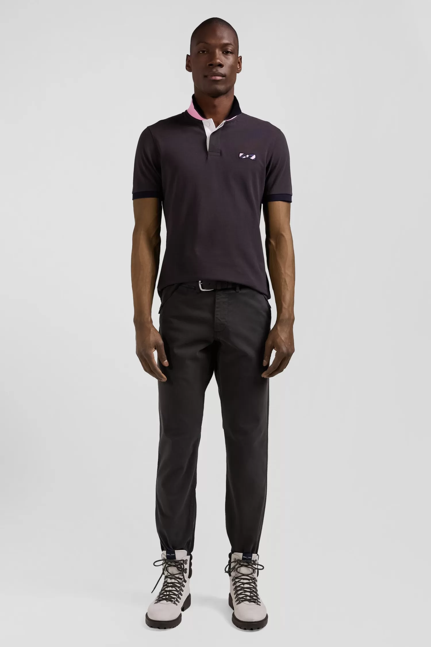 Eden Park Regular brown short-sleeved cotton piqué polo shirt with striped embroidery< Polos