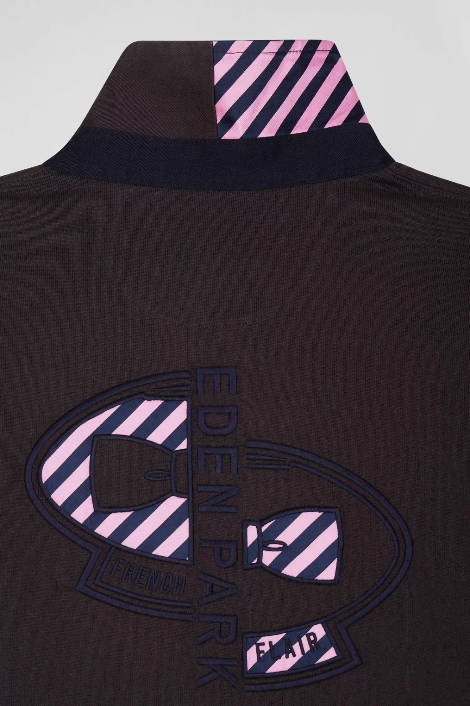 regular_brown_striped_longsleeved_cotton_rugby_shirt_with_tie_fabric_patchwork_8.webp Eden Park Regular brown striped long-sleeved cotton rugby shirt with tie fabric patchwork< Rugby Shirts