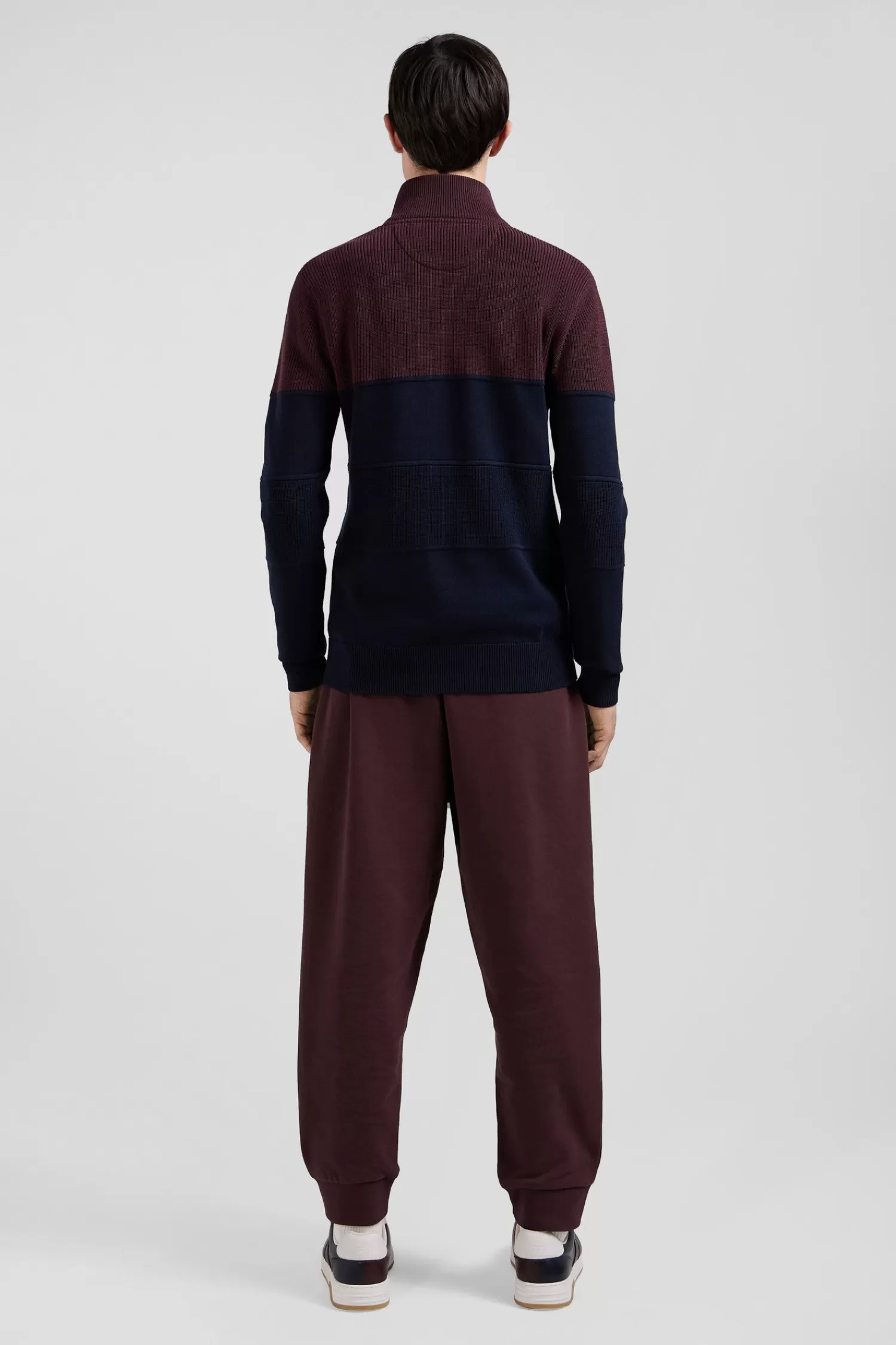 regular_burgundy_cotton_semizipped_jumper_with_knit_patterns_5.webp Eden Park Regular burgundy cotton semi-zipped jumper with knit patterns< Sweaters