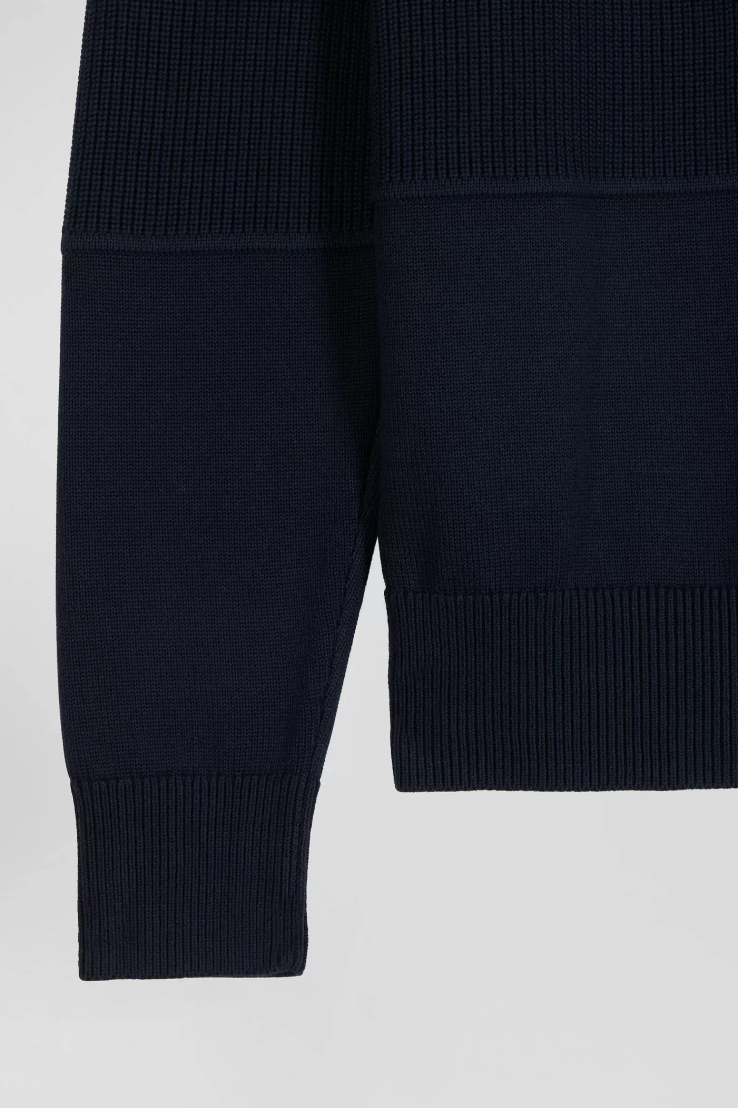 regular_burgundy_cotton_semizipped_jumper_with_knit_patterns_8.webp Eden Park Regular burgundy cotton semi-zipped jumper with knit patterns< Sweaters