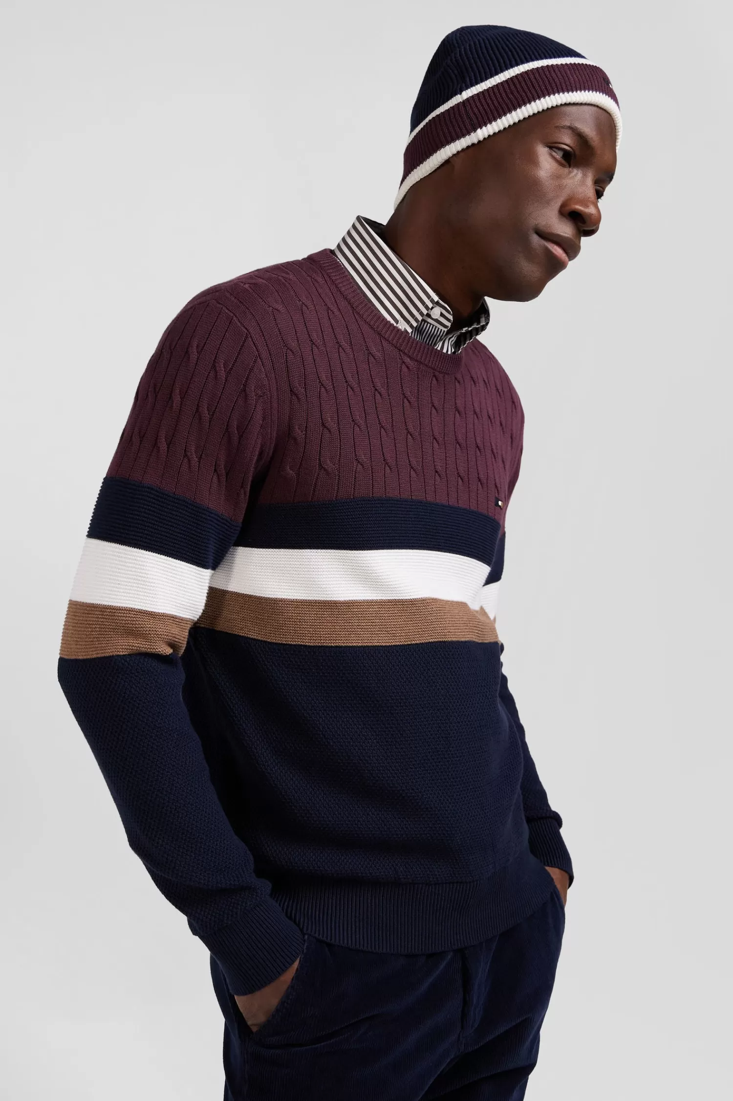 regular_burgundy_fancy_knit_cotton_crew_neck_jumper_2.webp Eden Park Regular burgundy fancy knit cotton crew neck jumper< Sweaters