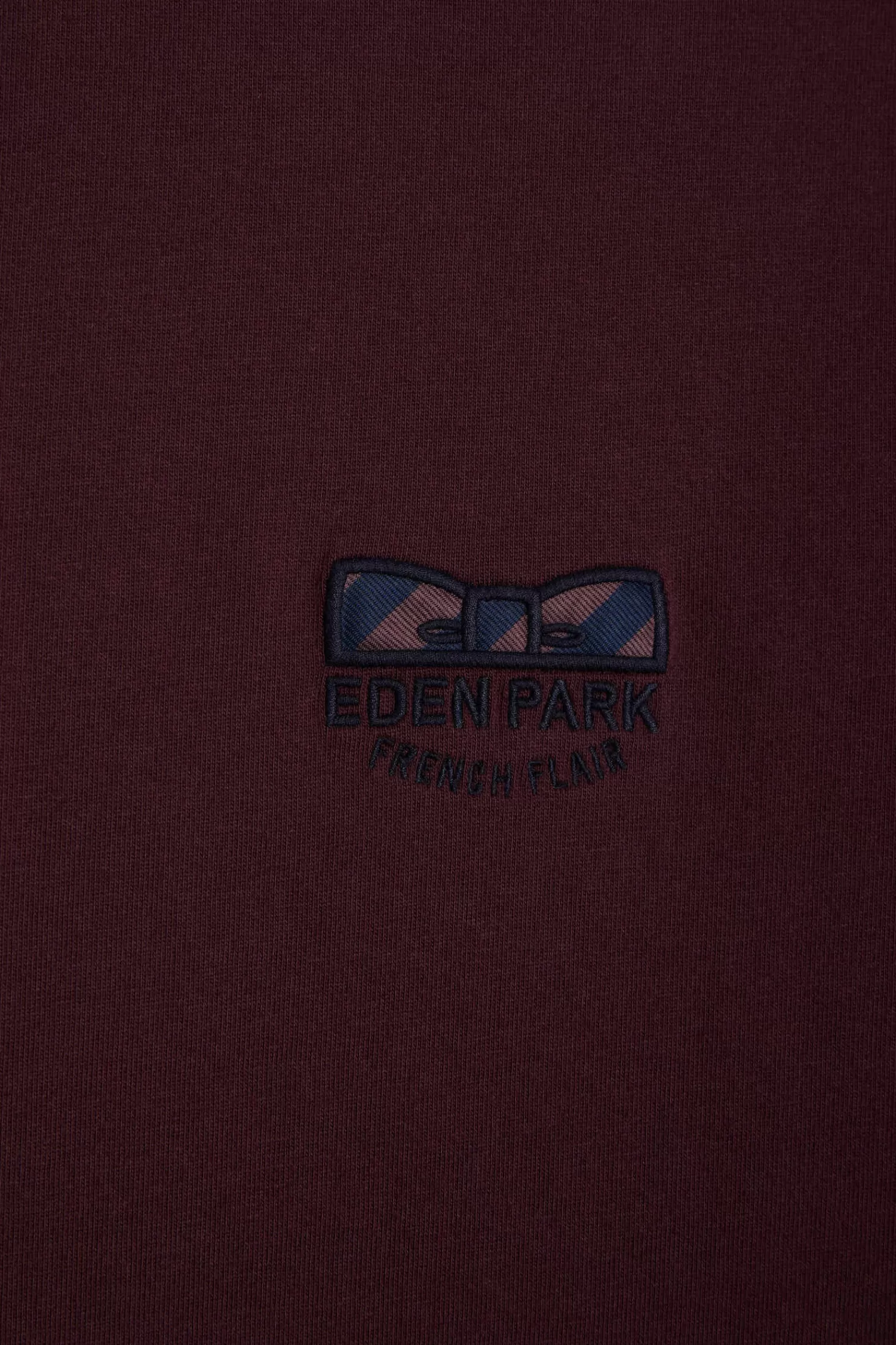 Eden Park Regular burgundy short-sleeved cotton T-shirt with tie patchwork emblem< T-shirts