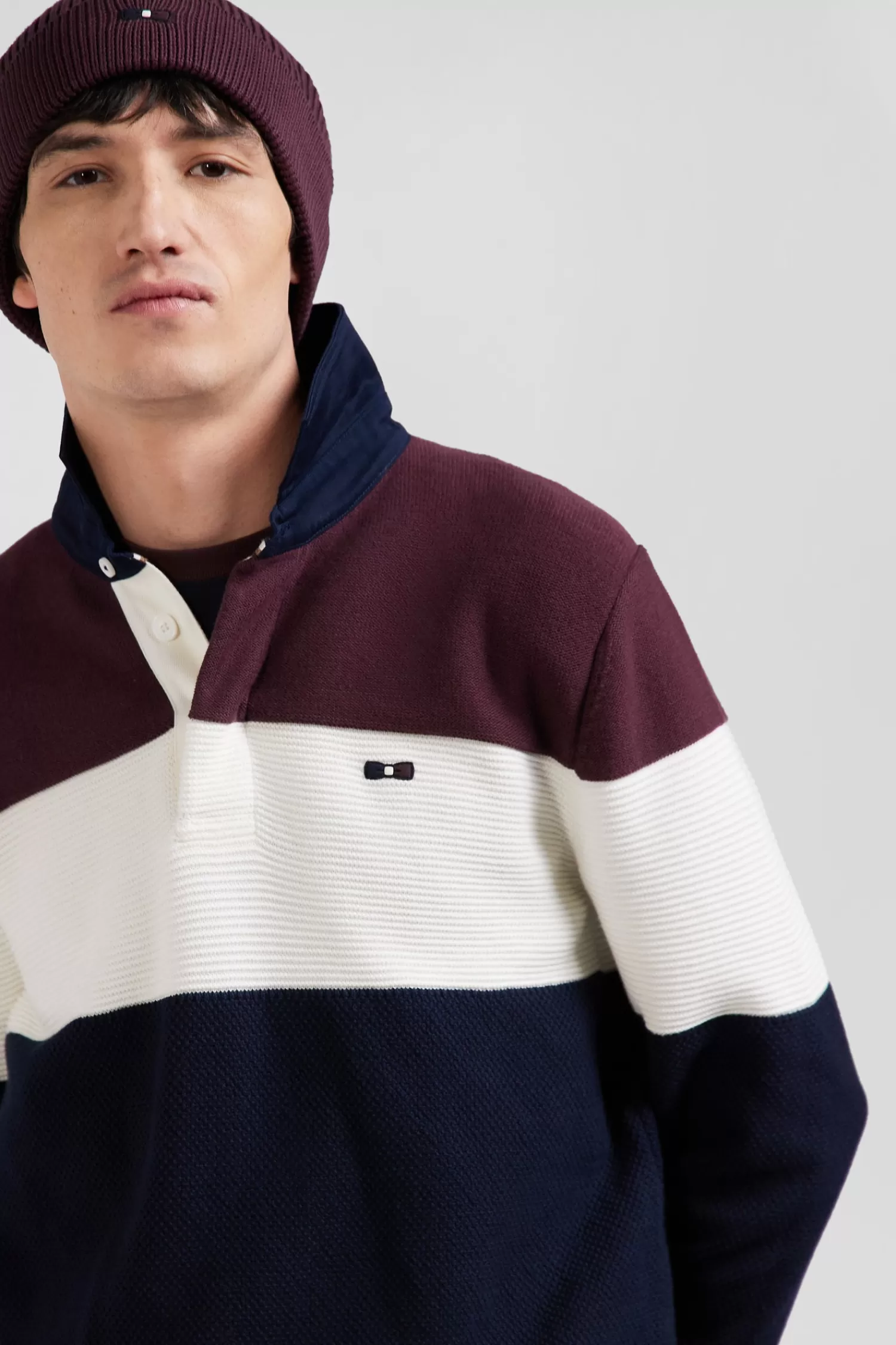 regular_burgundy_wool_and_cotton_jumper_with_knit_patterns_and_rugby_shirt_collar_2.webp Eden Park Regular burgundy wool and cotton jumper with knit patterns and rugby shirt collar< Sweaters