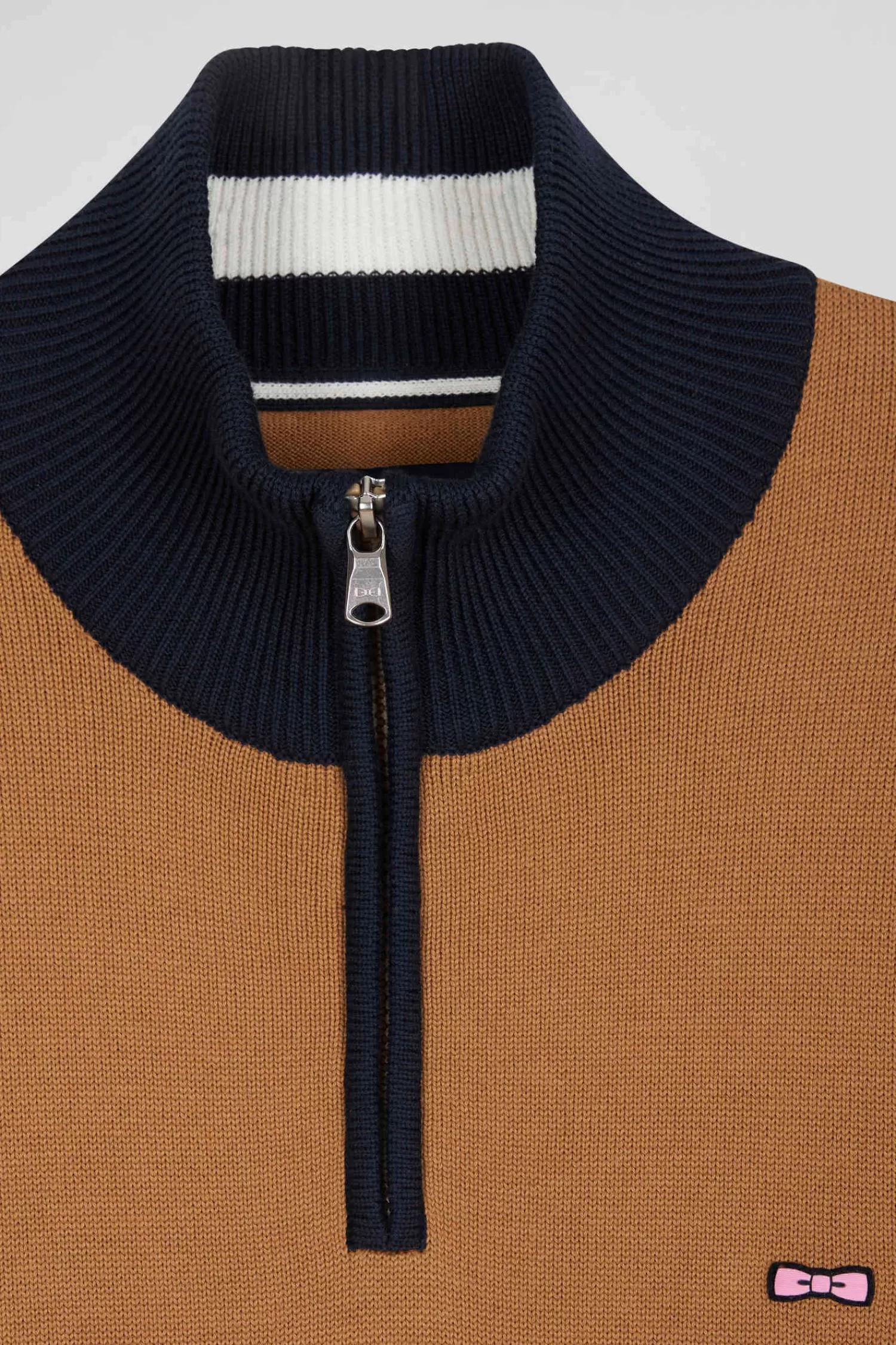 regular_camel_embroidered_semizipped_colorblock_cotton_jumper_6.webp Eden Park Regular camel embroidered semi-zipped colorblock cotton jumper< Sweaters