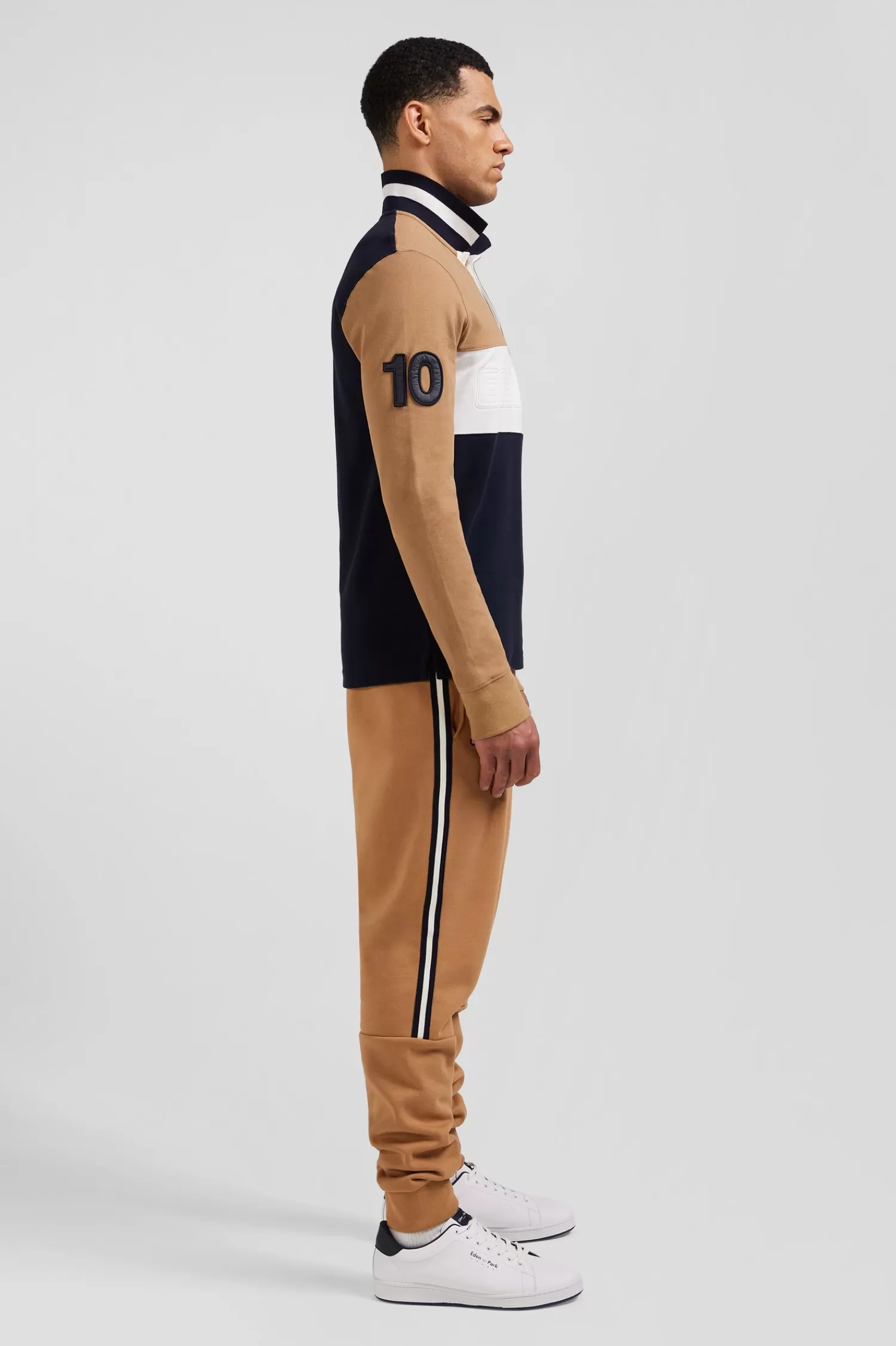 Eden Park Regular camel long-sleeved cotton piqué polo shirt with padded embroidery< Polos