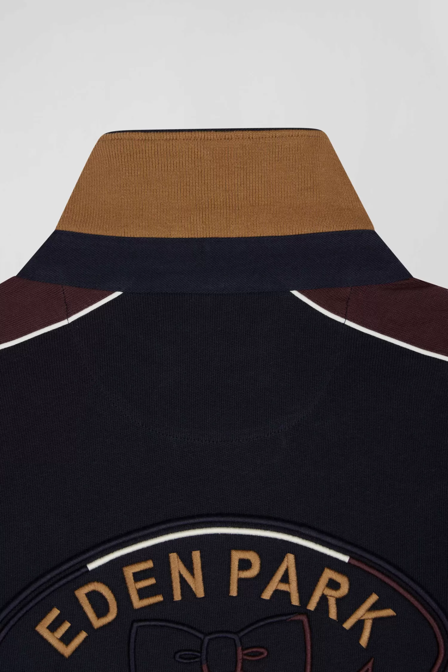 regular_camel_longsleeved_cotton_rugby_shirt_with_back_embroidery_and_piping_8.webp Eden Park Regular camel long-sleeved cotton rugby shirt with back embroidery and piping< Rugby Shirts