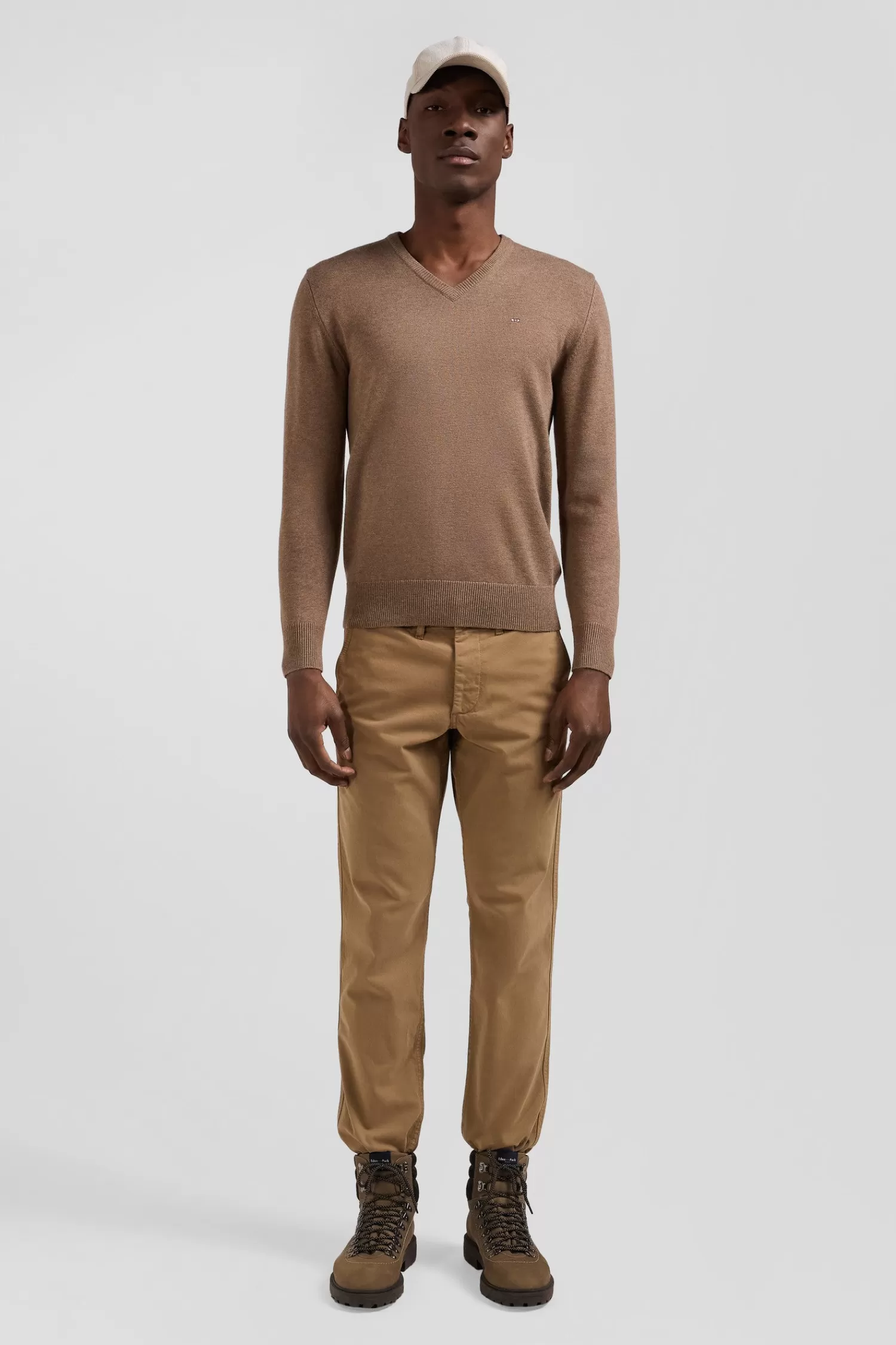 Eden Park Regular camel wool and cotton V-neck jumper with striped details< Sweaters