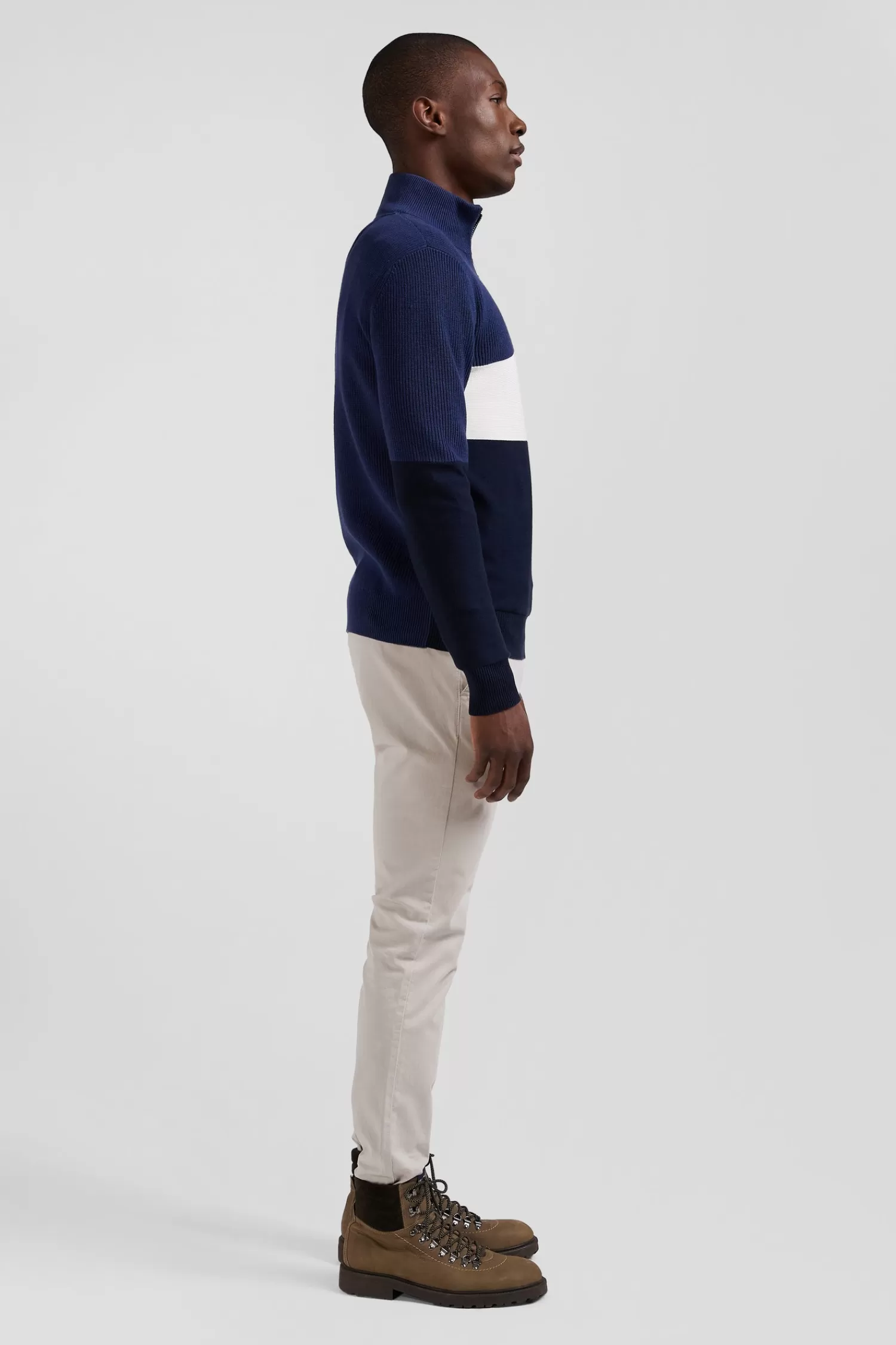 regular_dark_blue_semizipped_cotton_jumper_with_knit_patterns_4.webp Eden Park Regular dark blue semi-zipped cotton jumper with knit patterns< Sweaters