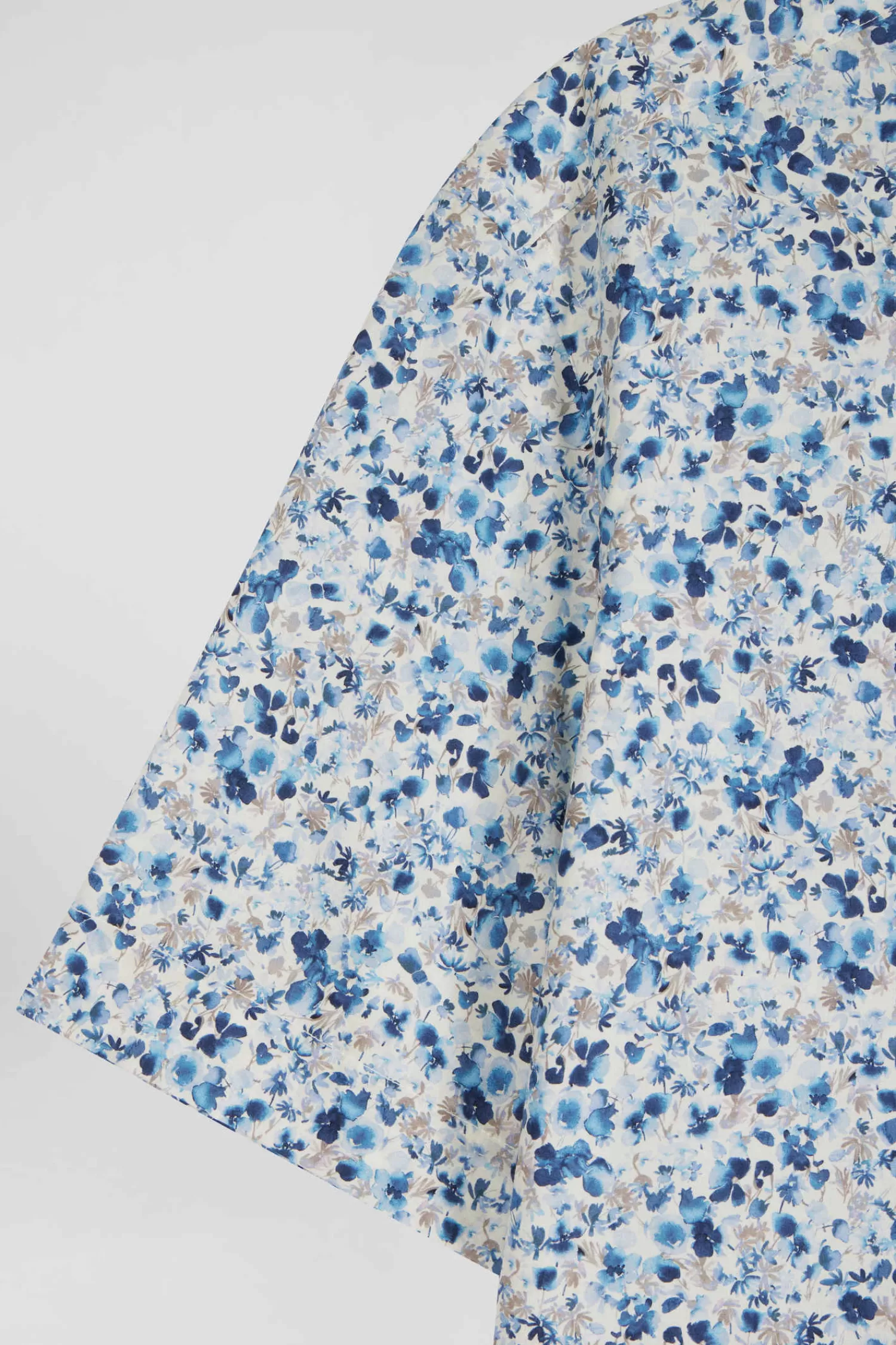 regular_ecru_cotton_shortsleeved_shirt_with_micro_floral_print_7.webp Eden Park Regular ecru cotton short-sleeved shirt with micro floral print< Short-sleeved Shirts