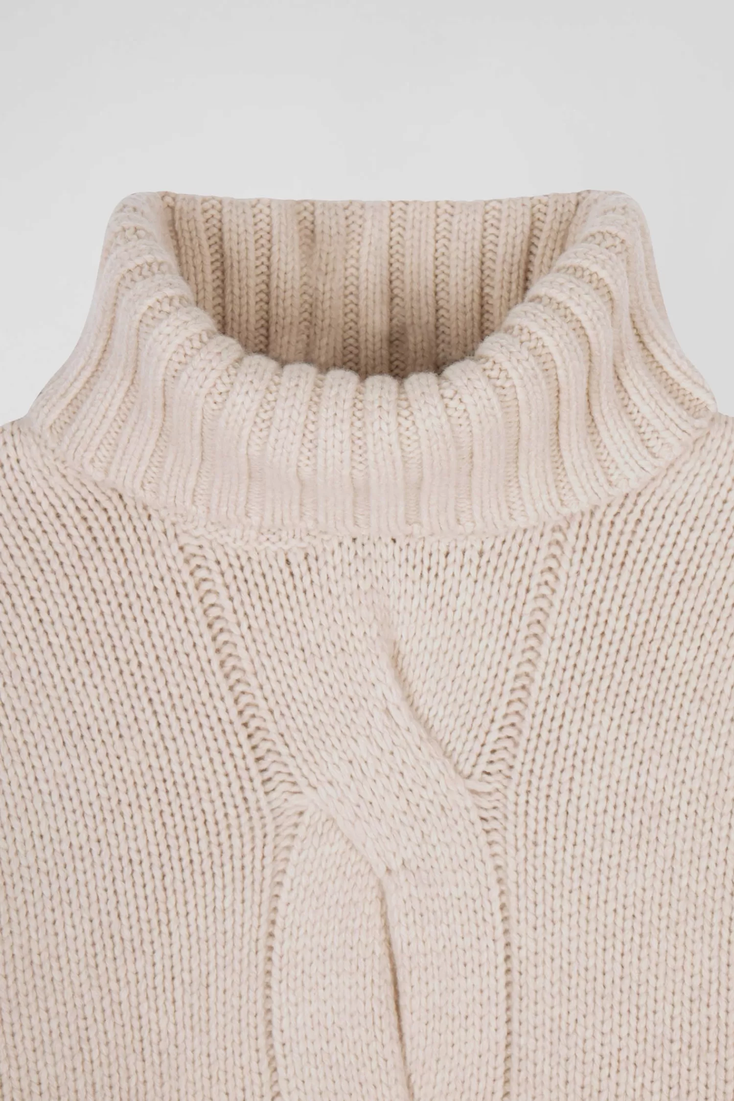 Eden Park Regular ecru virgin wool and recycled polyamide turtleneck jumper with 3D knitting< Sweaters