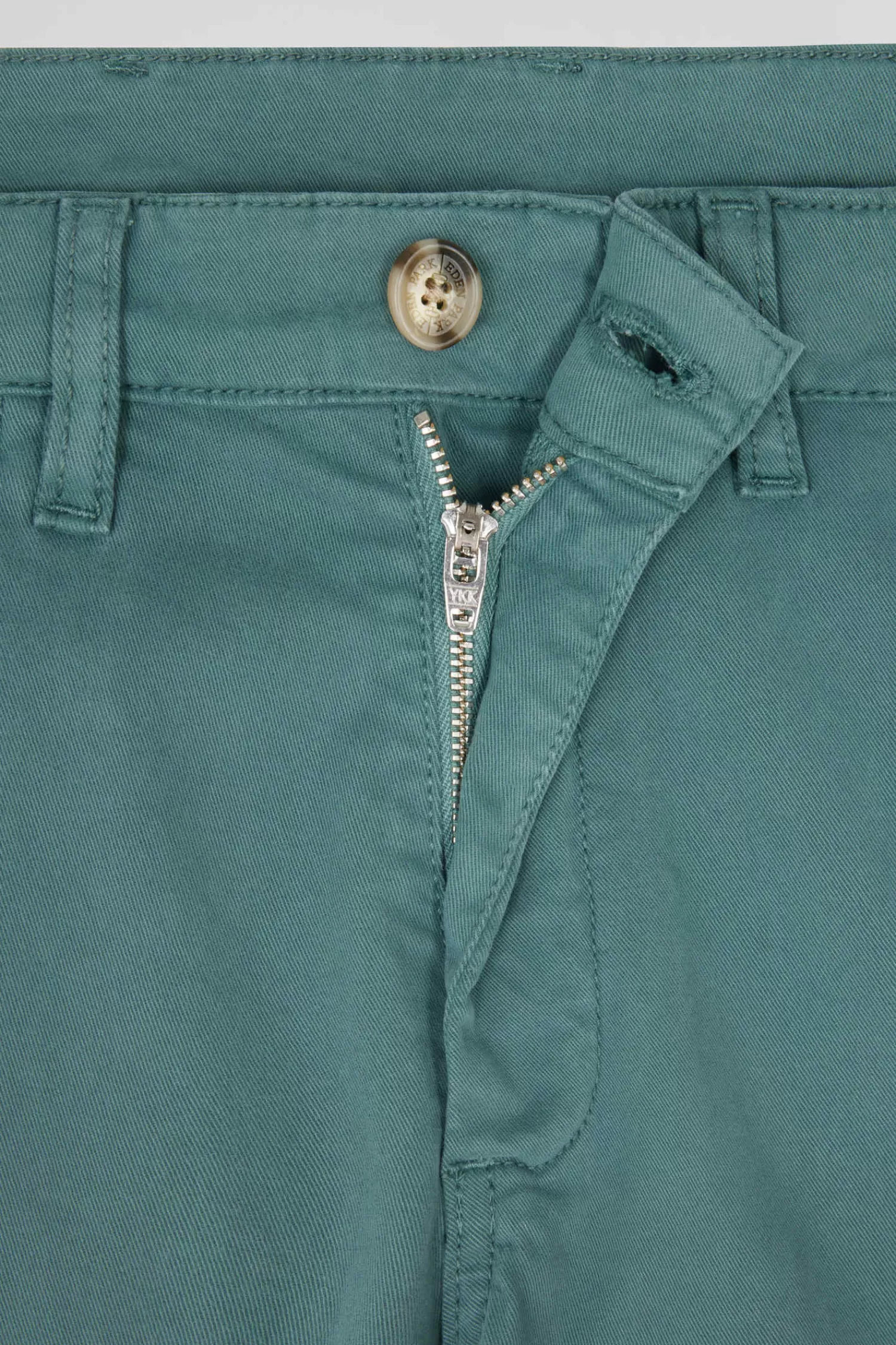 regular_green_chino_trousers_in_stretch_cotton_gabardine_6.webp Eden Park Regular green chino trousers in stretch cotton gabardine< Pants
