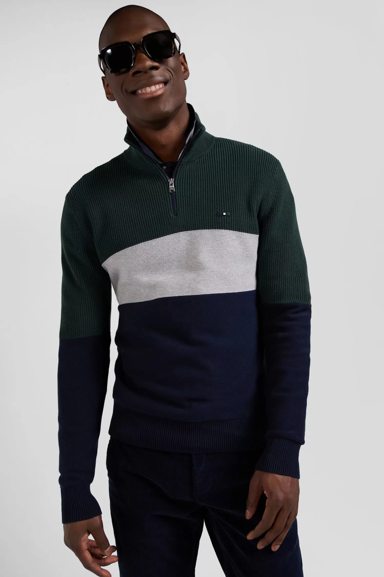 regular_green_semizipped_cotton_jumper_with_knit_patterns_2.webp Eden Park Regular green semi-zipped cotton jumper with knit patterns< Sweaters
