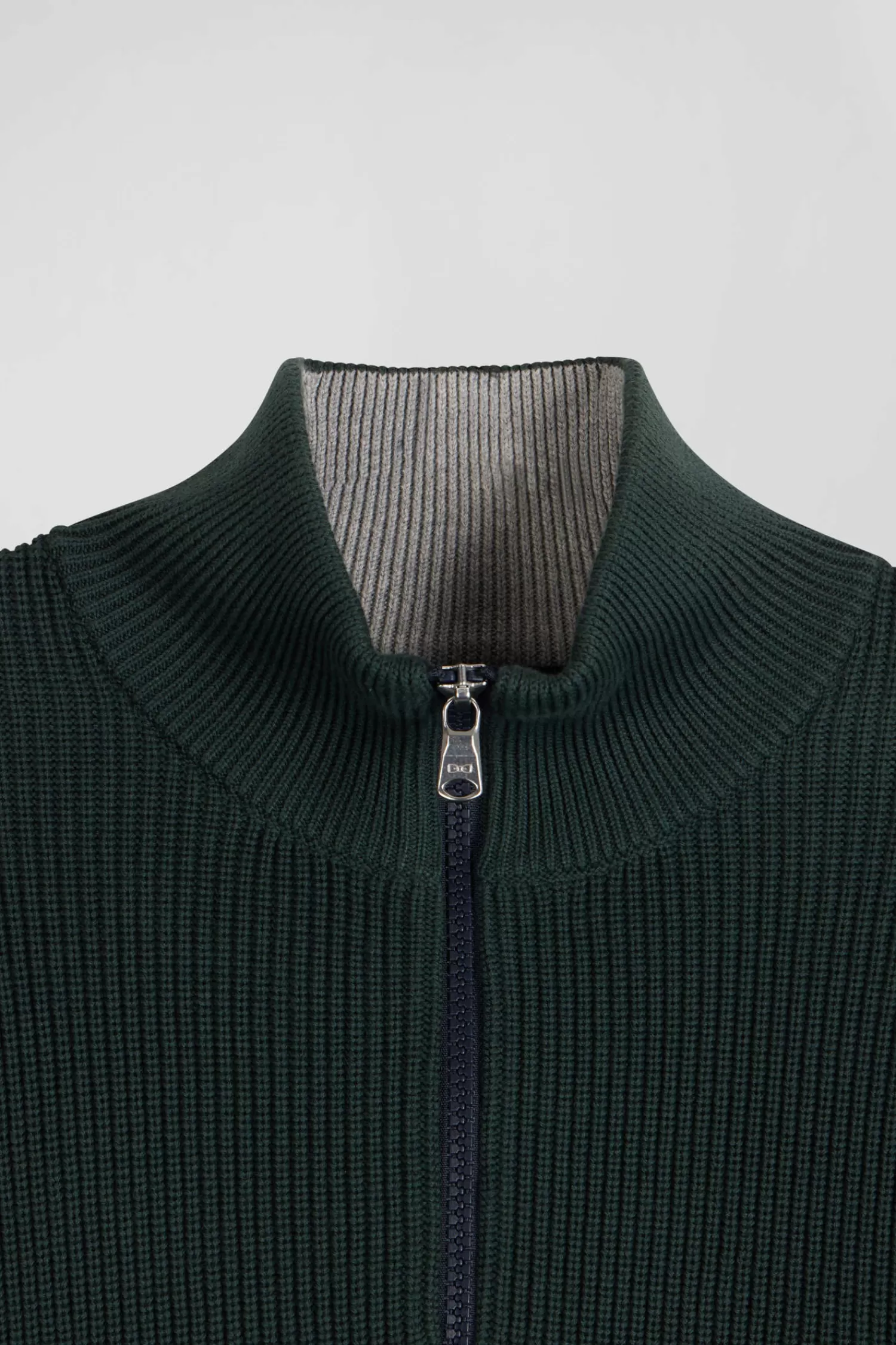 regular_green_semizipped_cotton_jumper_with_knit_patterns_6.webp Eden Park Regular green semi-zipped cotton jumper with knit patterns< Sweaters