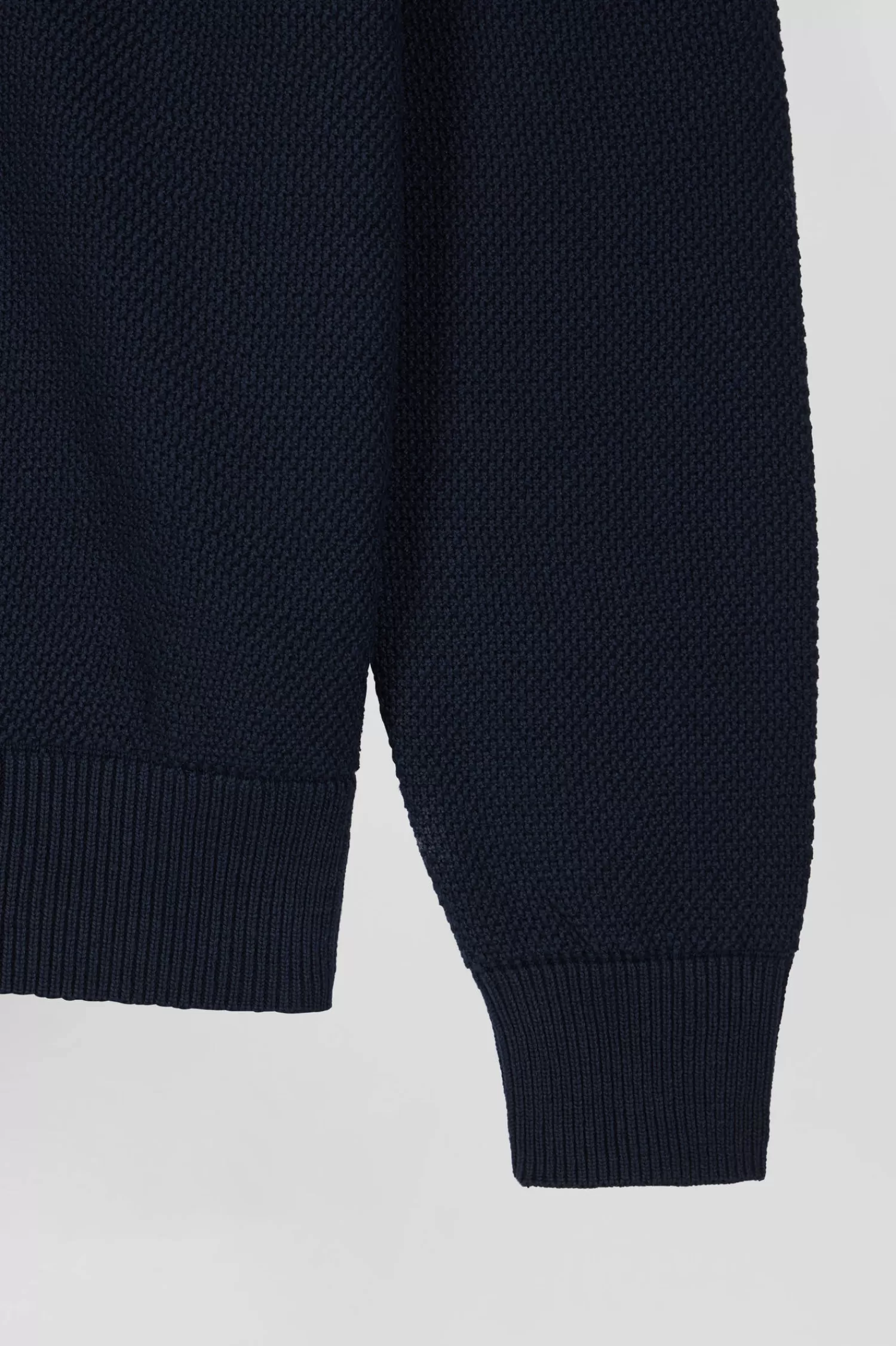 regular_green_wool_and_cotton_jumper_with_knit_patterns_and_rugby_shirt_collar_8.webp Eden Park Regular green wool and cotton jumper with knit patterns and rugby shirt collar< Sweaters