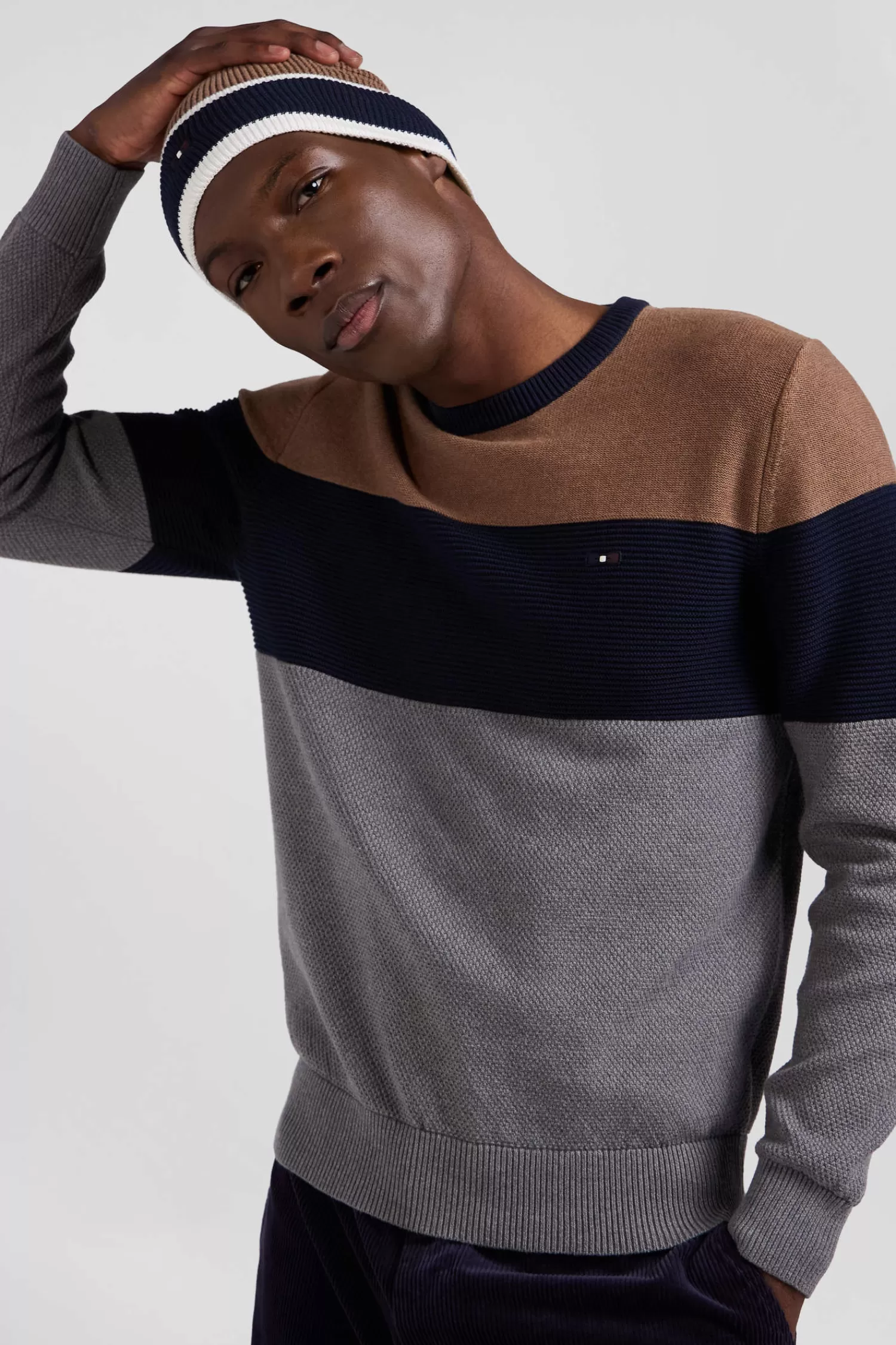 Eden Park Regular grey and camel cotton crew neck jumper with knit patterns< Sweaters