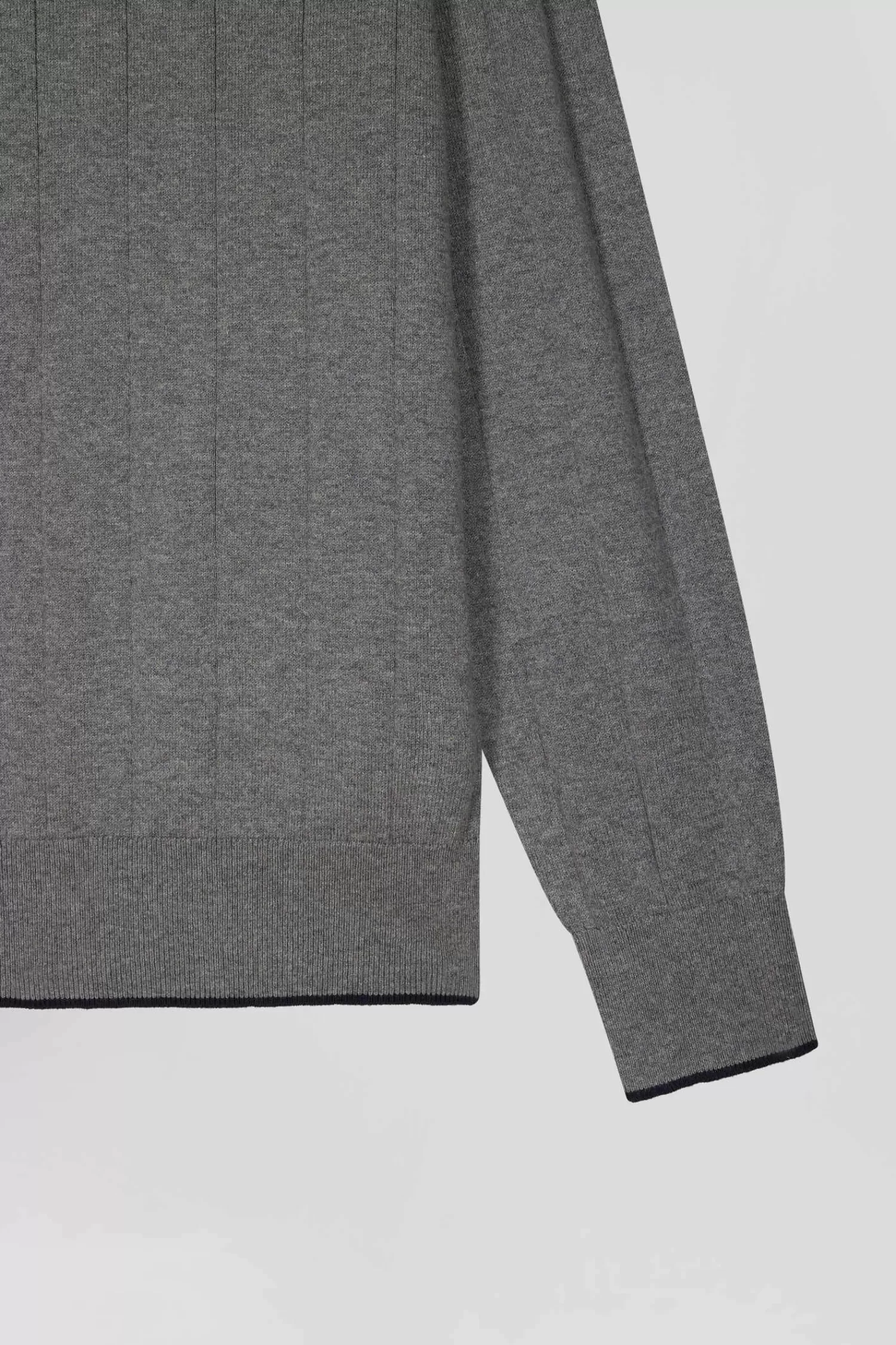 regular_grey_cotton_and_cashmere_crew_neck_jumper_7.webp Eden Park Regular grey cotton and cashmere crew neck jumper< Sweaters