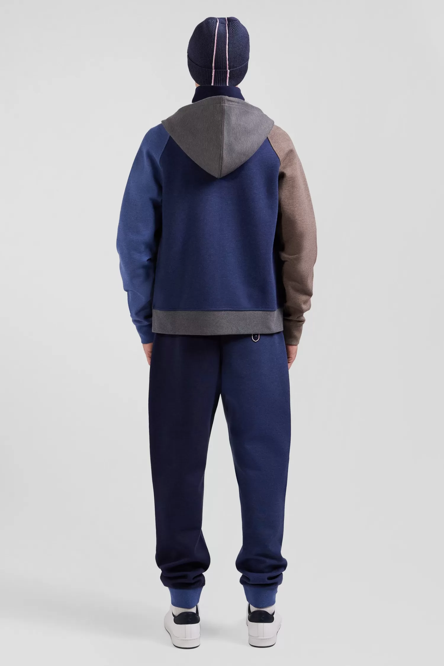 regular_grey_cotton_blend_sweatshirt_with_padded_front_5.webp Eden Park Regular grey cotton blend sweatshirt with padded front< Sweatshirts