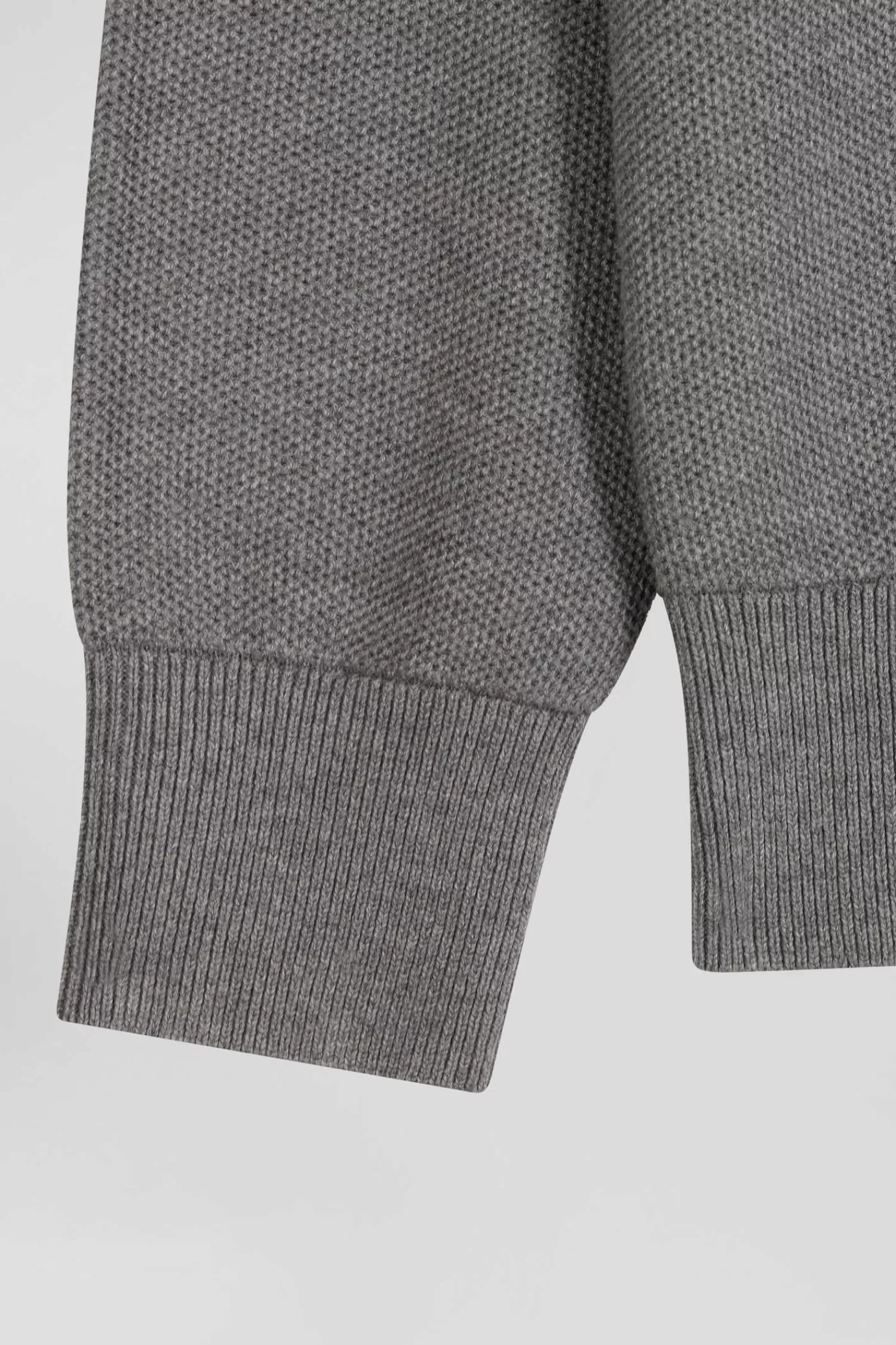 regular_grey_cotton_crew_neck_jumper_8.webp Eden Park Regular grey cotton crew neck jumper< Sweaters