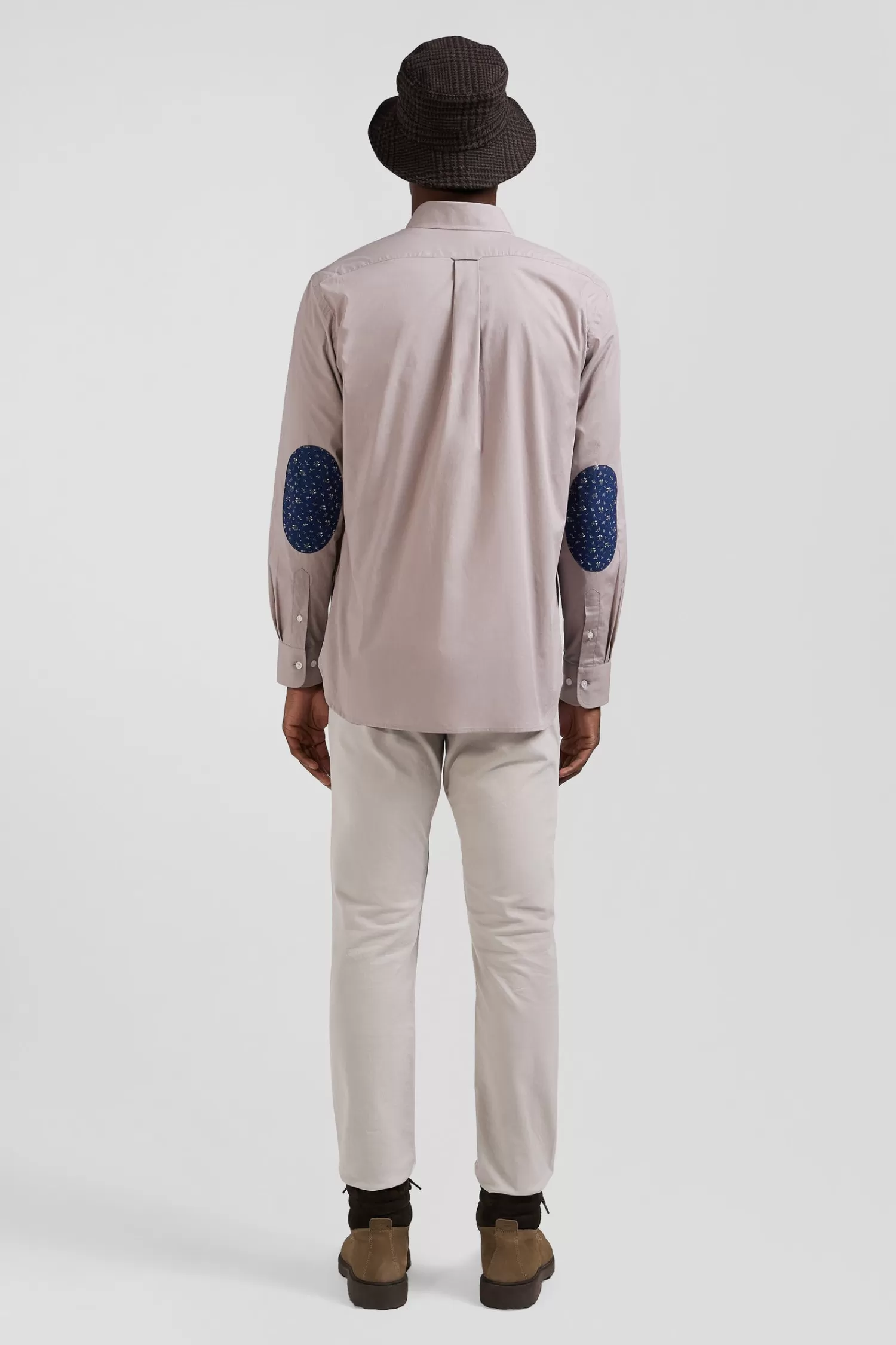regular_grey_cotton_poplin_shirt_with_buttondown_collar_and_printed_elbow_patches_5.webp Eden Park Regular grey cotton poplin shirt with button-down collar and printed elbow patches< Shirts