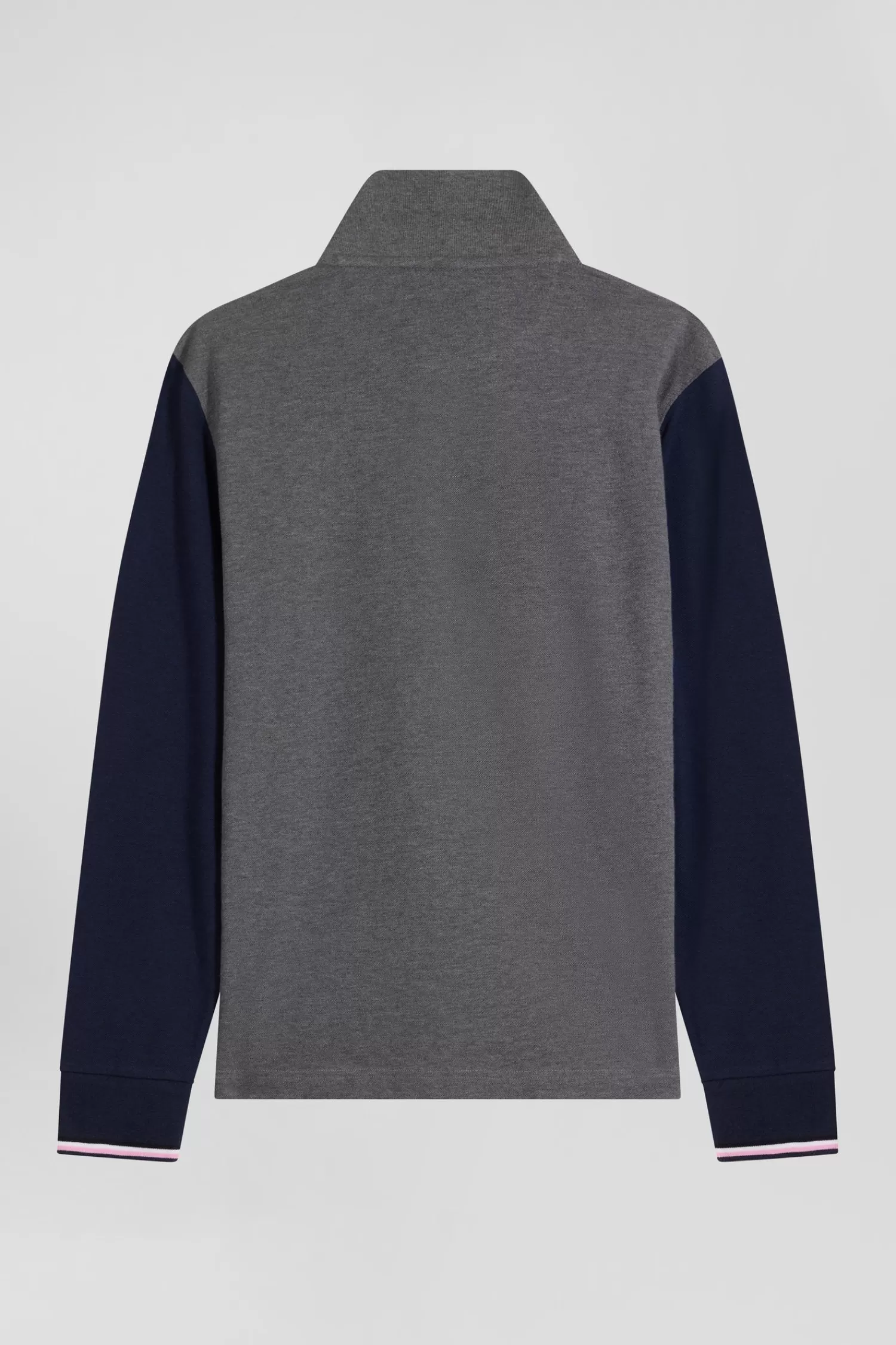 regular_grey_longsleeved_cotton_piqu_polo_shirt_with_jacquard_collar_and_rubber_badge_3.webp Eden Park Regular grey long-sleeved cotton piqué polo shirt with jacquard collar and rubber badge< Polos