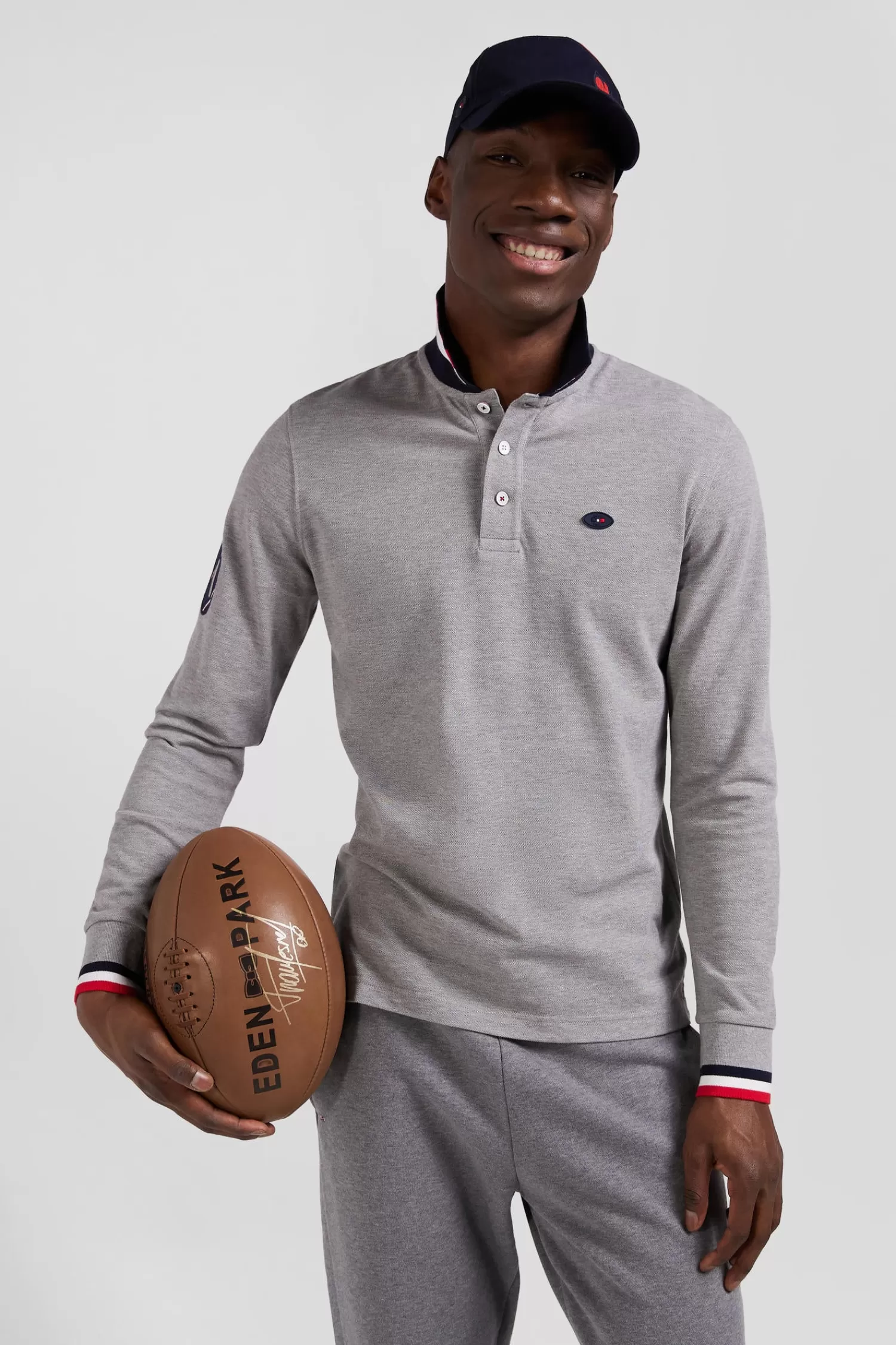 regular_grey_longsleeved_cotton_piqu_polo_shirt_with_xv_de_france_embroidery_4.webp Eden Park Regular grey long-sleeved cotton piqué polo shirt with XV de France embroidery< Polos
