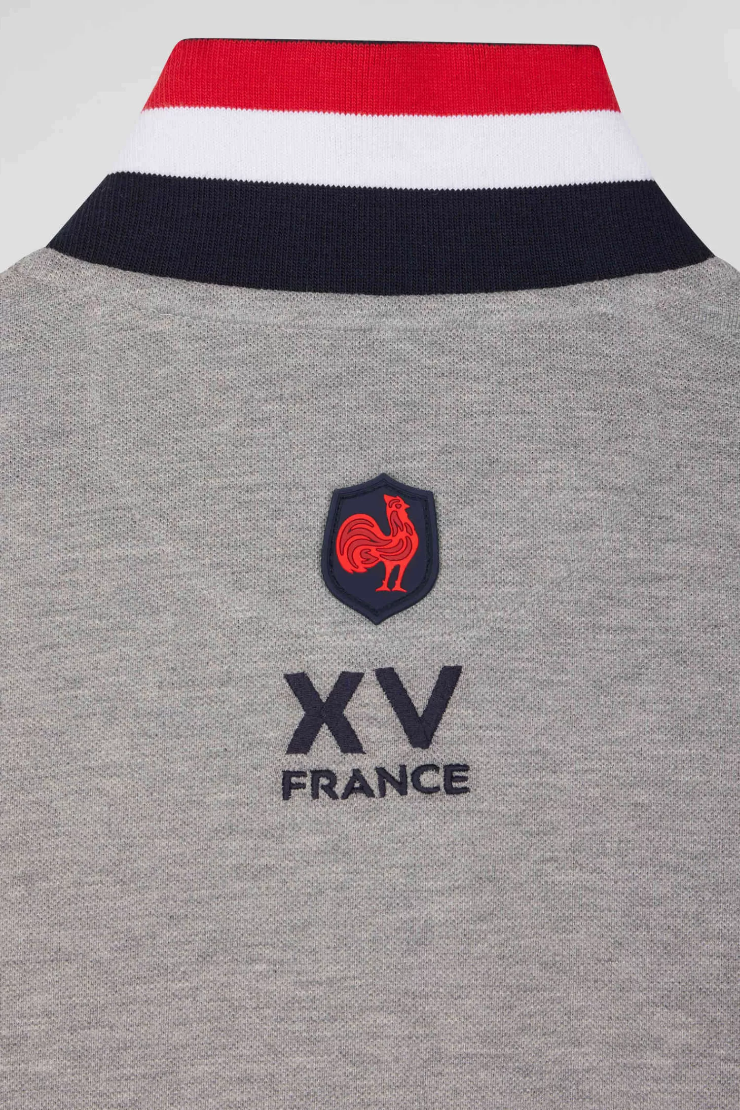 regular_grey_longsleeved_cotton_piqu_polo_shirt_with_xv_de_france_embroidery_7.webp Eden Park Regular grey long-sleeved cotton piqué polo shirt with XV de France embroidery< Polos