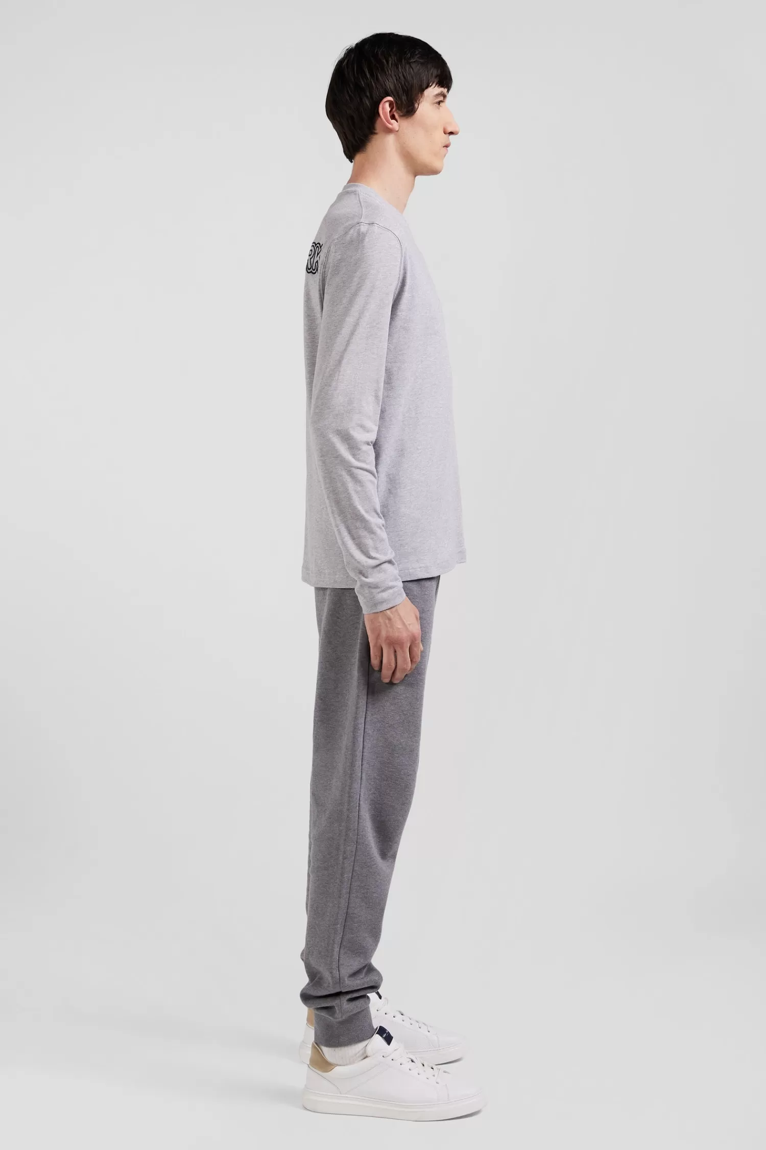 regular_grey_longsleeved_cotton_tshirt_with_striped_bow_tie_embroidery_4.webp Eden Park Regular grey long-sleeved cotton T-shirt with striped bow tie embroidery< T-shirts