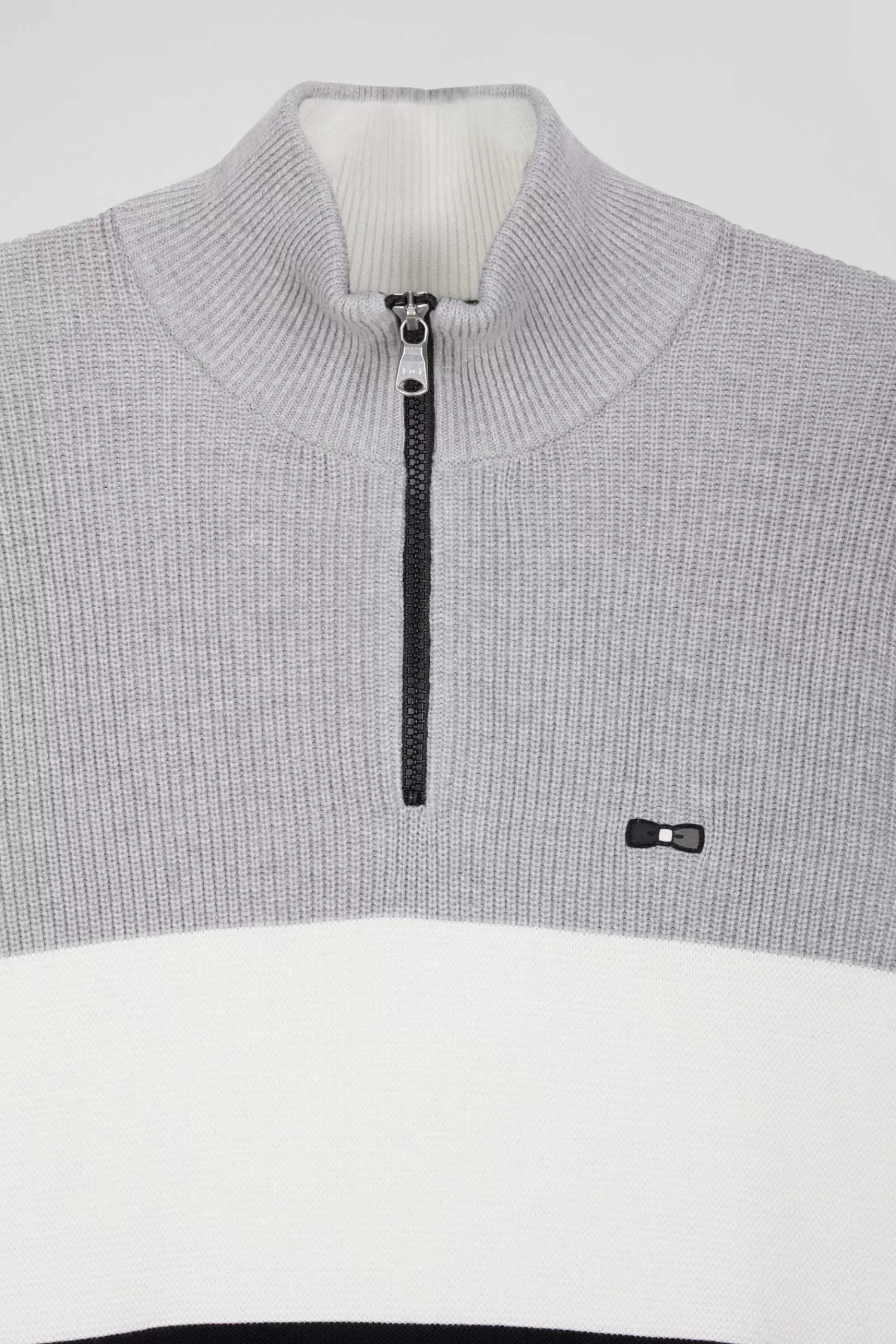 regular_grey_semizipped_cotton_jumper_with_knit_patterns_6.webp Eden Park Regular grey semi-zipped cotton jumper with knit patterns< Sweaters