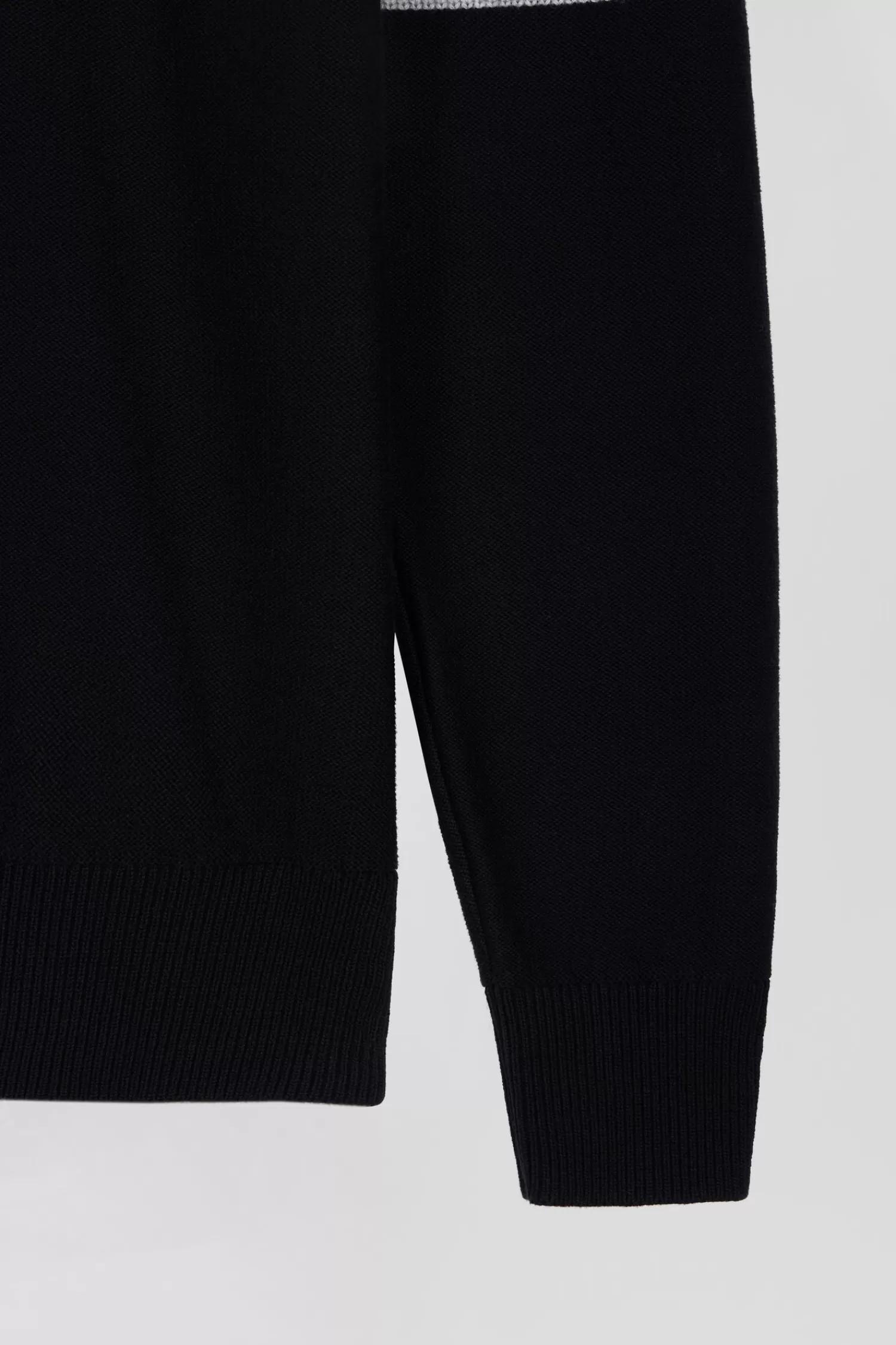 regular_grey_semizipped_cotton_jumper_with_knit_patterns_7.webp Eden Park Regular grey semi-zipped cotton jumper with knit patterns< Sweaters