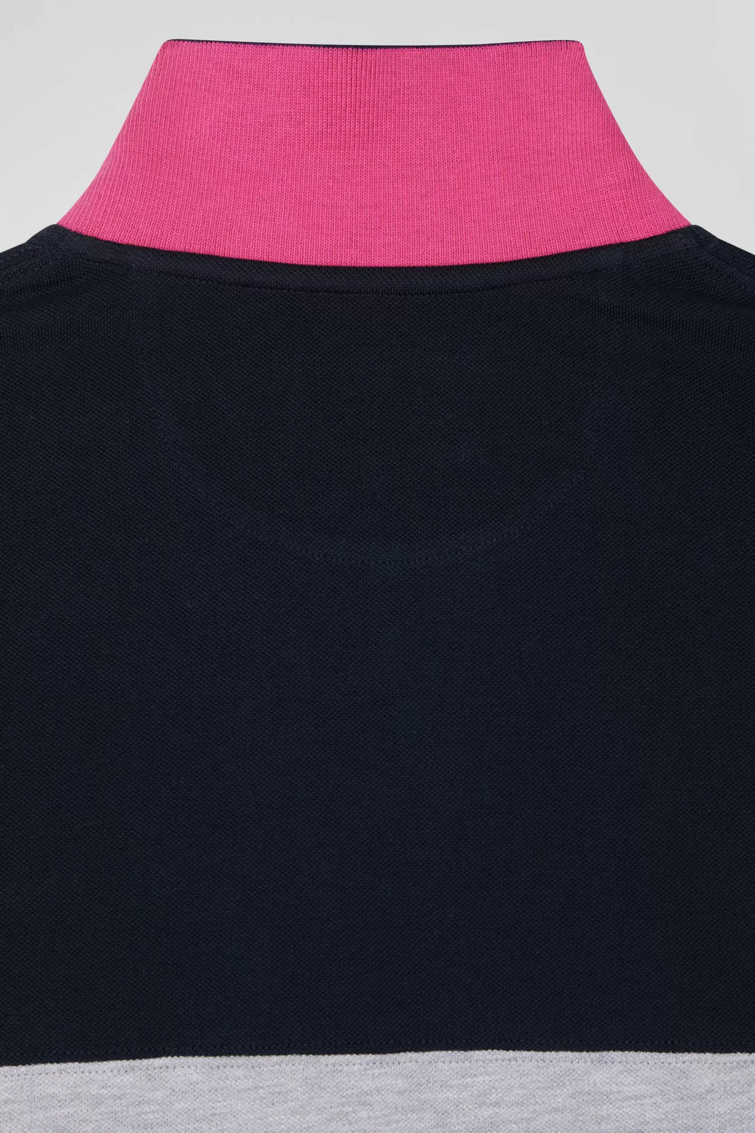 regular_grey_shortsleeved_cotton_piqu_polo_shirt_with_bow_tie_embroidery_and_contrasting_details_8.webp Eden Park Regular grey short-sleeved cotton piqué polo shirt with bow tie embroidery and contrasting details< Polos