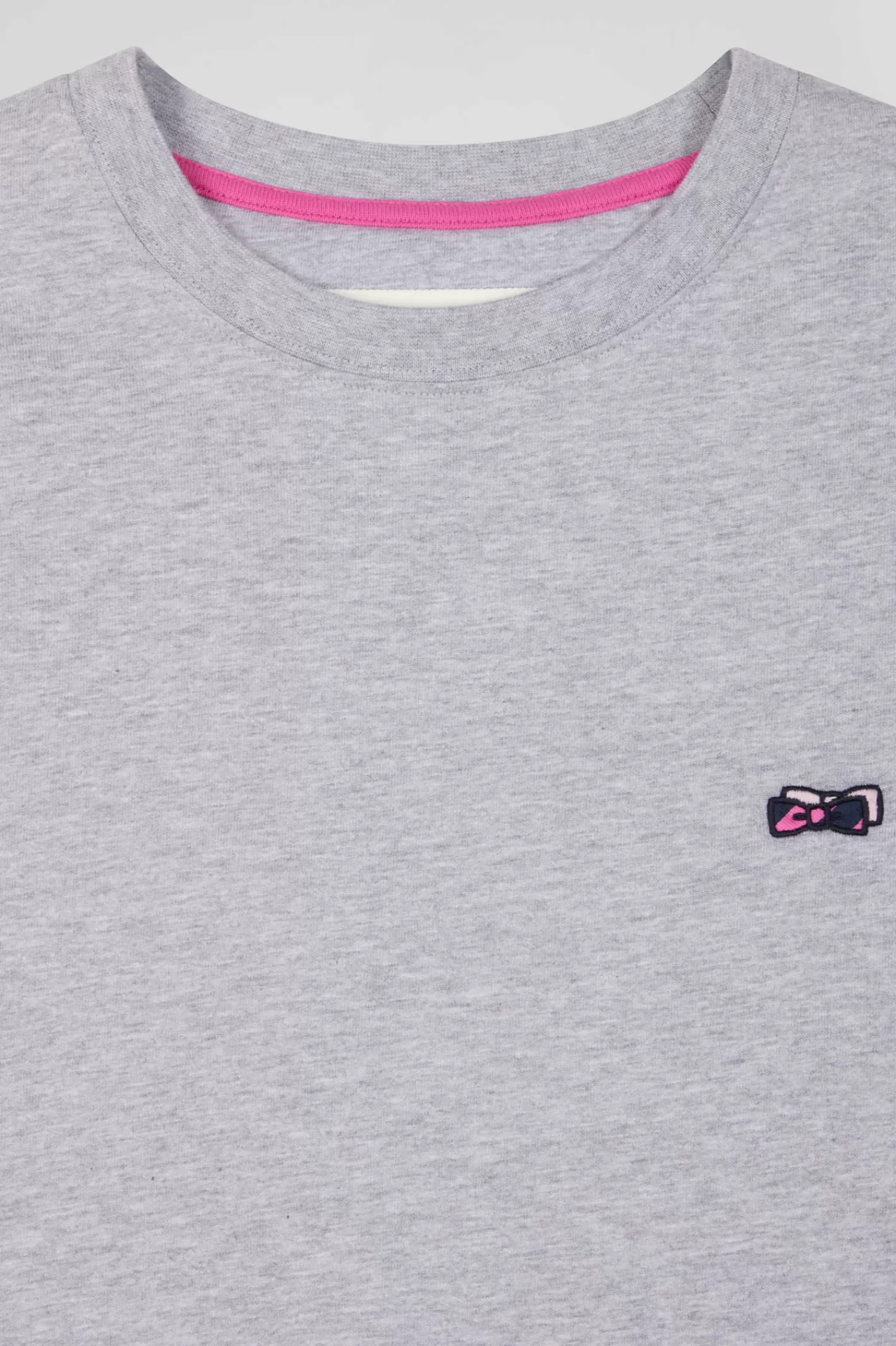 regular_grey_shortsleeved_cotton_tshirt_with_back_embroidery_6.webp Eden Park Regular grey short-sleeved cotton T-shirt with back embroidery< T-shirts