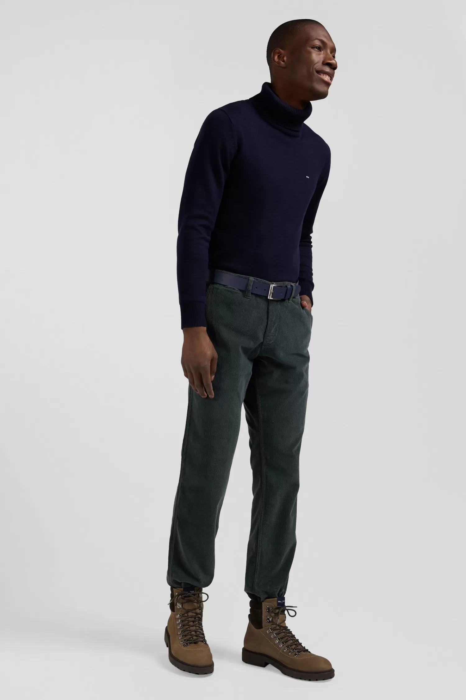 regular_grey_stretch_cotton_velvet_chino_trousers_2.webp Eden Park Regular grey stretch cotton velvet chino trousers< Pants