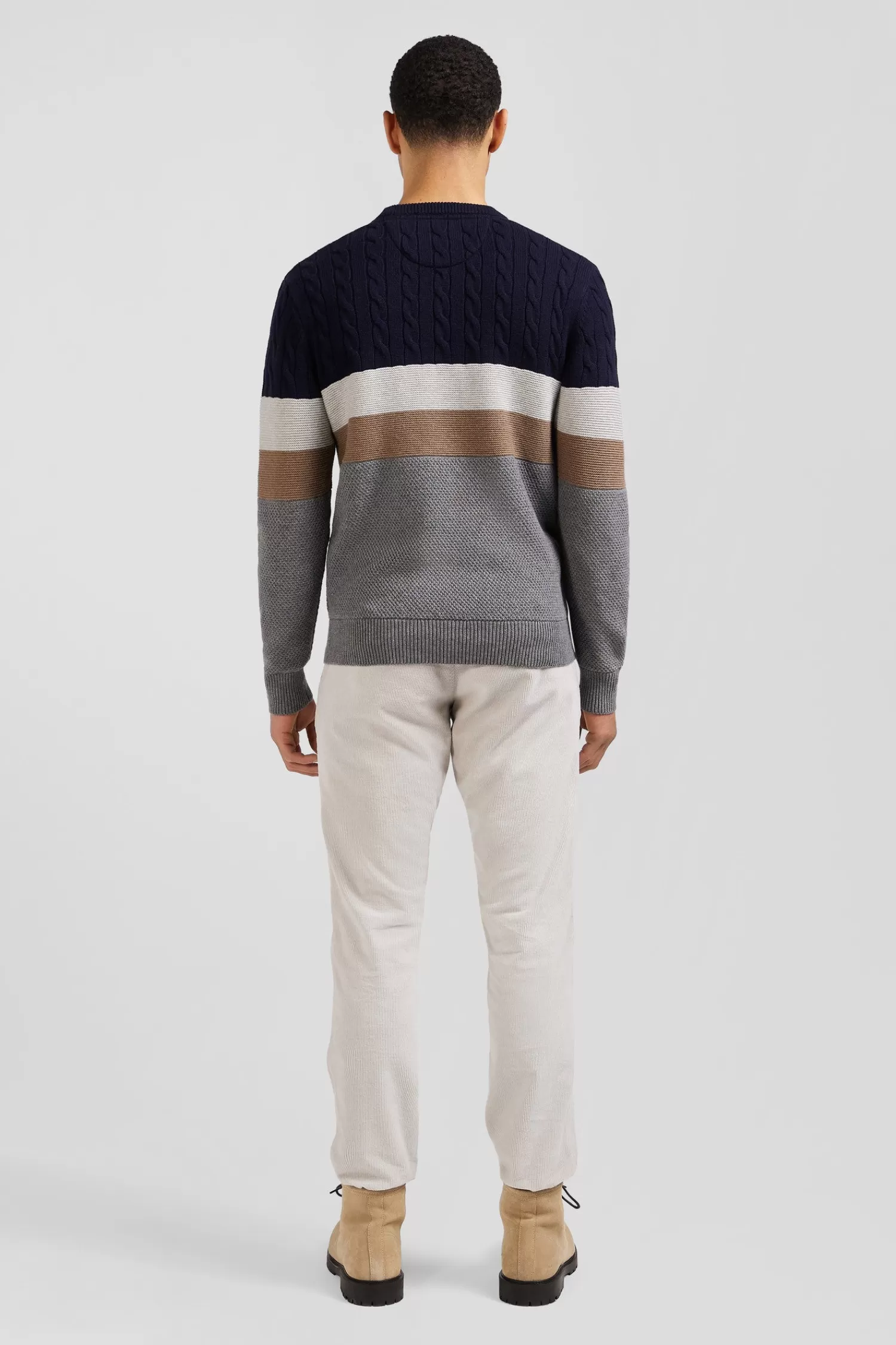regular_grey_wool_and_cotton_crew_neck_jumper_with_knit_patterns_5.webp Eden Park Regular grey wool and cotton crew neck jumper with knit patterns< Sweaters