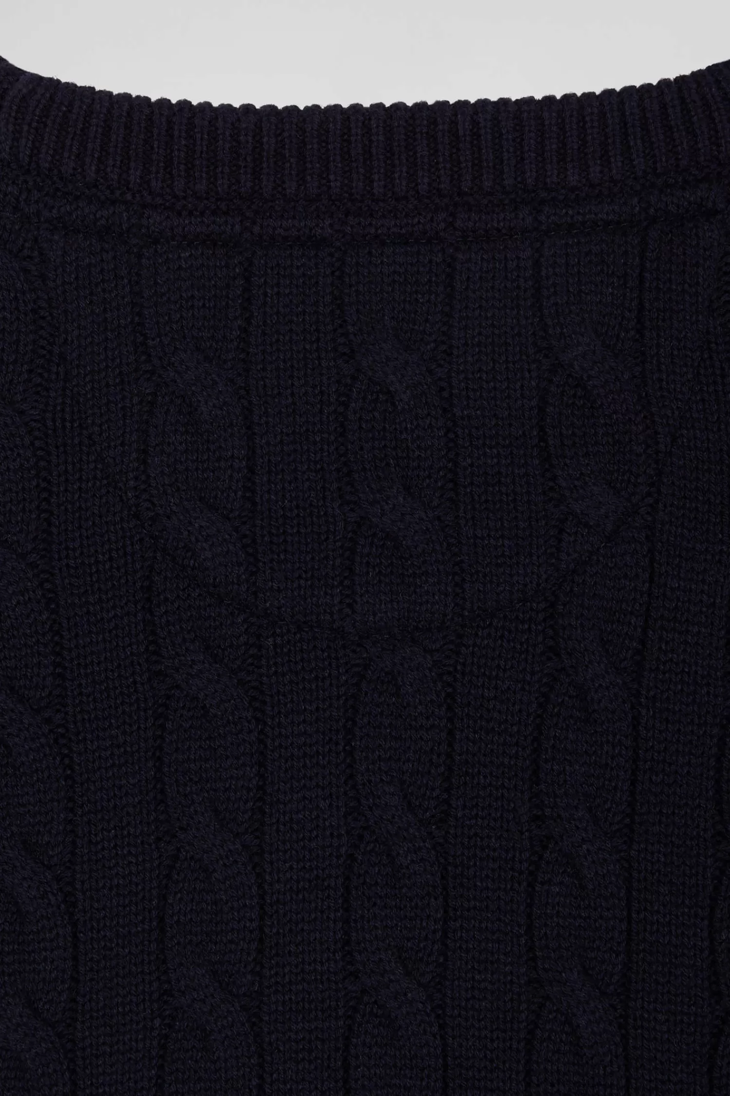 regular_grey_wool_and_cotton_crew_neck_jumper_with_knit_patterns_8.webp Eden Park Regular grey wool and cotton crew neck jumper with knit patterns< Sweaters