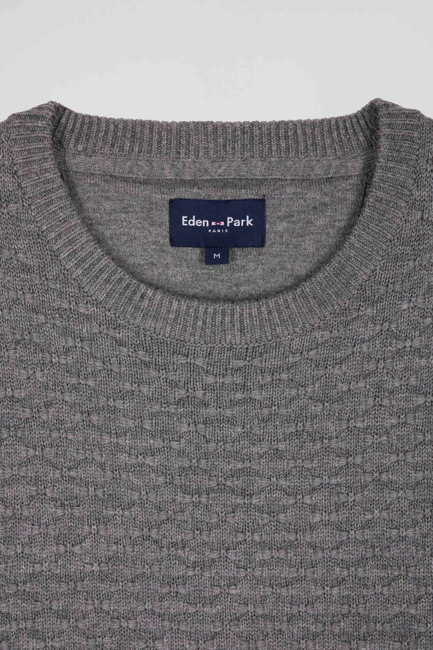 regular_grey_wool_and_cotton_crew_neck_jumper_with_micro_bow_tie_effect_6.webp Eden Park Regular grey wool and cotton crew neck jumper with micro bow tie effect< Sweaters