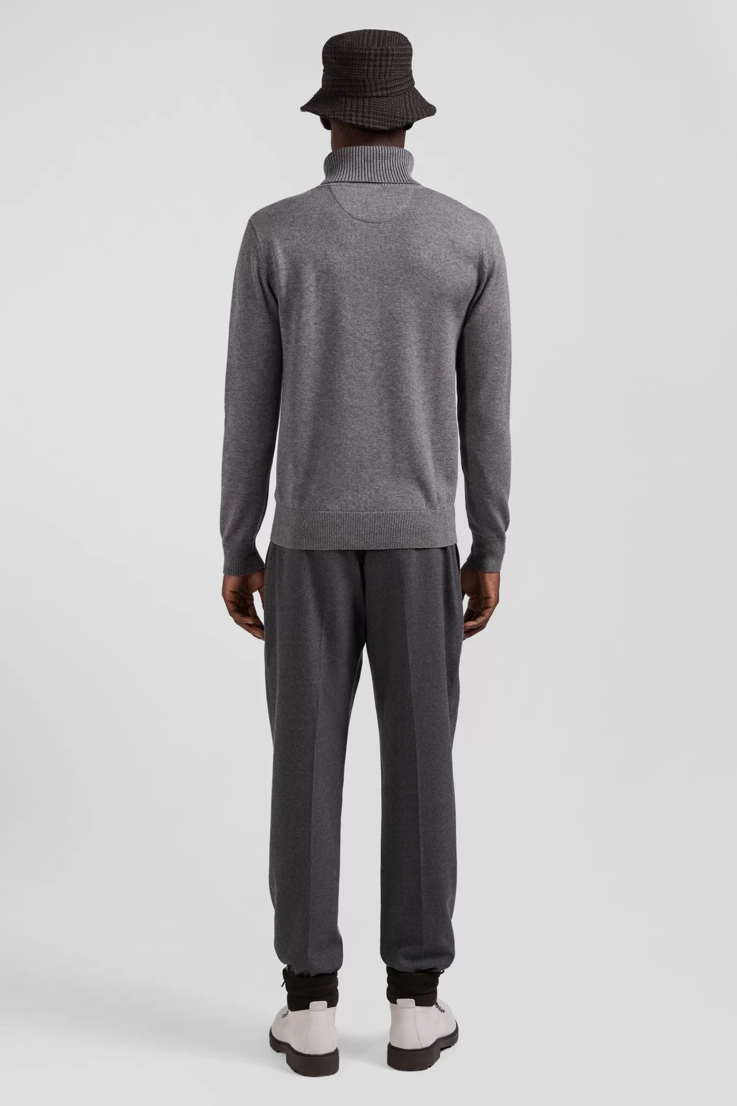 regular_grey_wool_and_cotton_turtleneck_jumper_5.webp Eden Park Regular grey wool and cotton turtleneck jumper< Sweaters