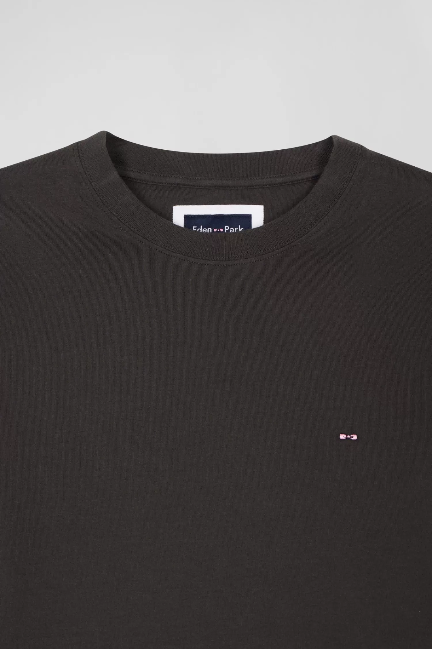 Eden Park Regular khaki long-sleeved cotton T-shirt with floral back patch< T-shirts