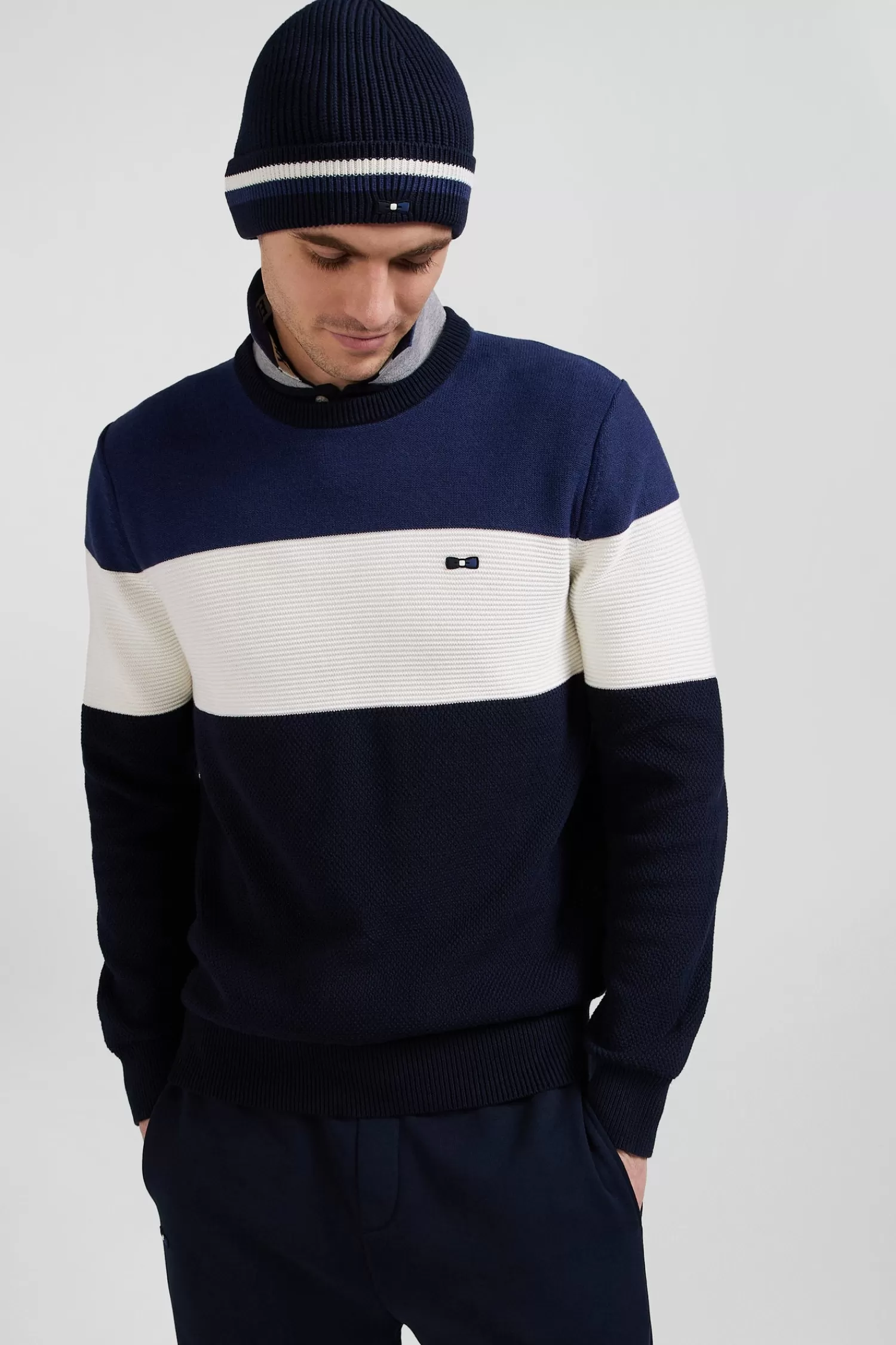regular_navy_and_blue_cotton_crew_neck_jumper_with_knit_patterns_2.webp Eden Park Regular navy and blue cotton crew neck jumper with knit patterns< Sweaters