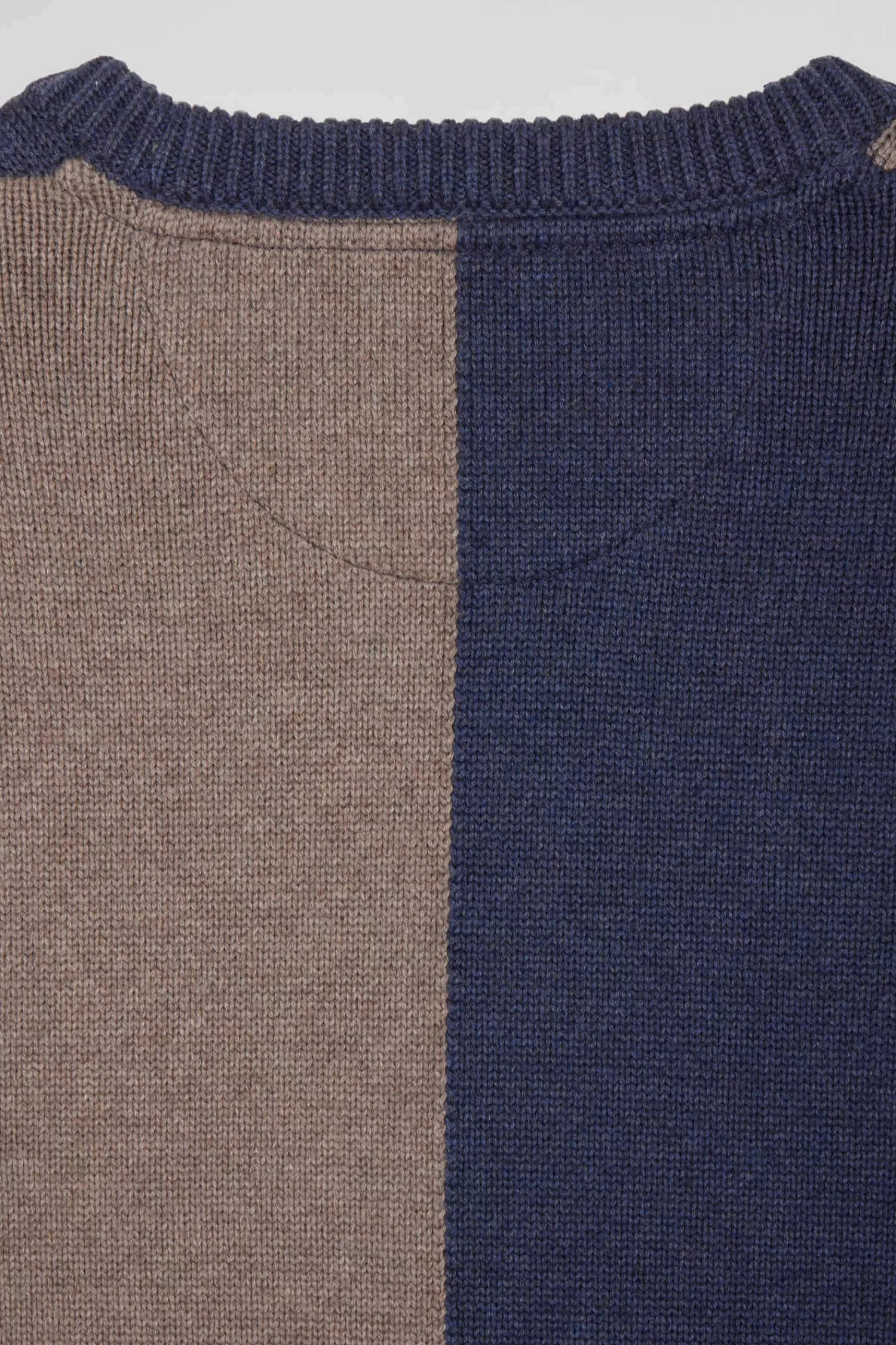 regular_navy_and_brown_colourblock_cotton_crew_neck_jumper_8.webp Eden Park Regular navy and brown colourblock cotton crew neck jumper< Sweaters