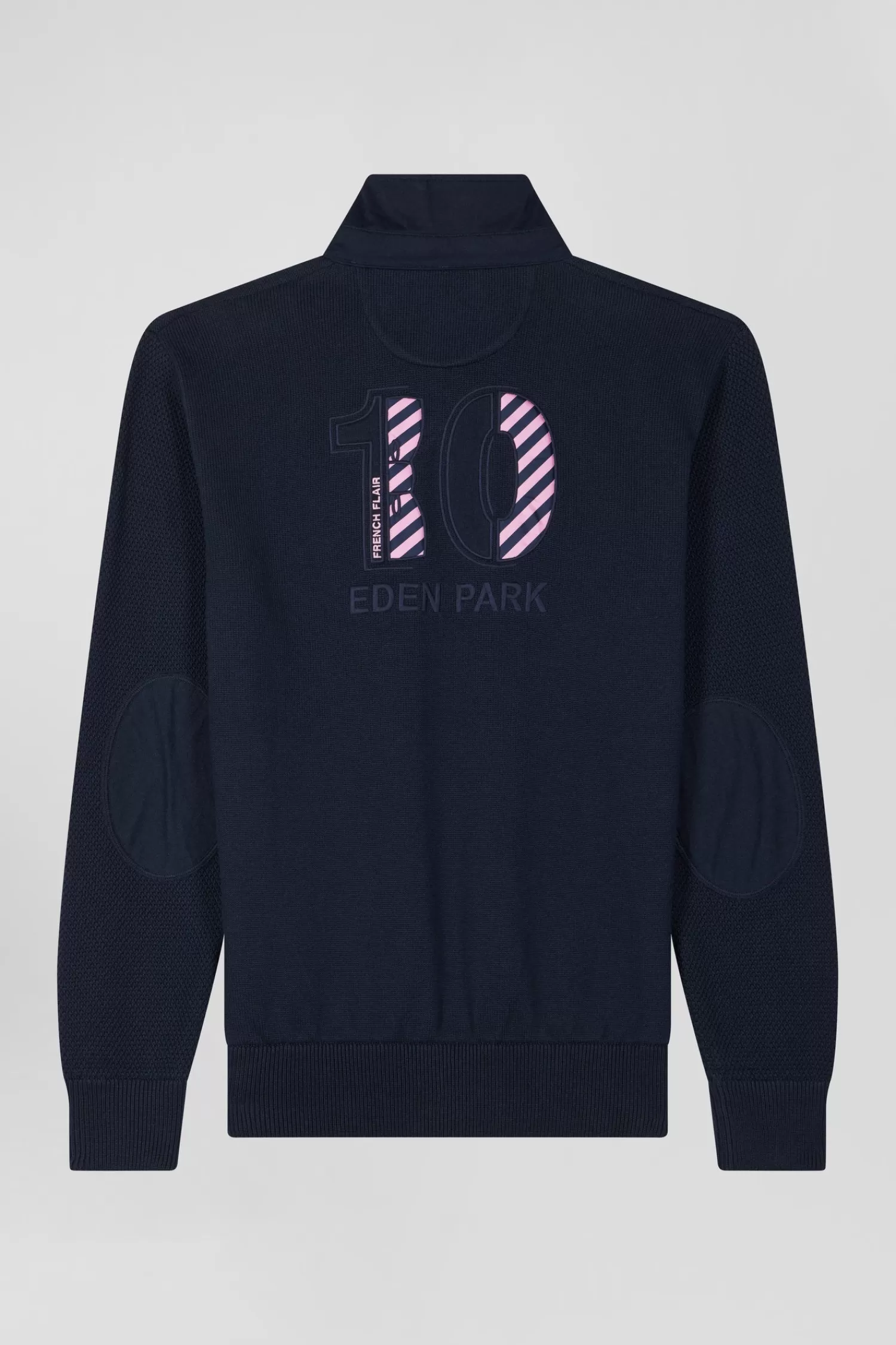 regular_navy_blue_cotton_jumper_with_n_embroidery_and_rugby_shirt_collar_3.webp Eden Park Regular navy blue cotton jumper with N°10 embroidery and rugby shirt collar< Sweaters