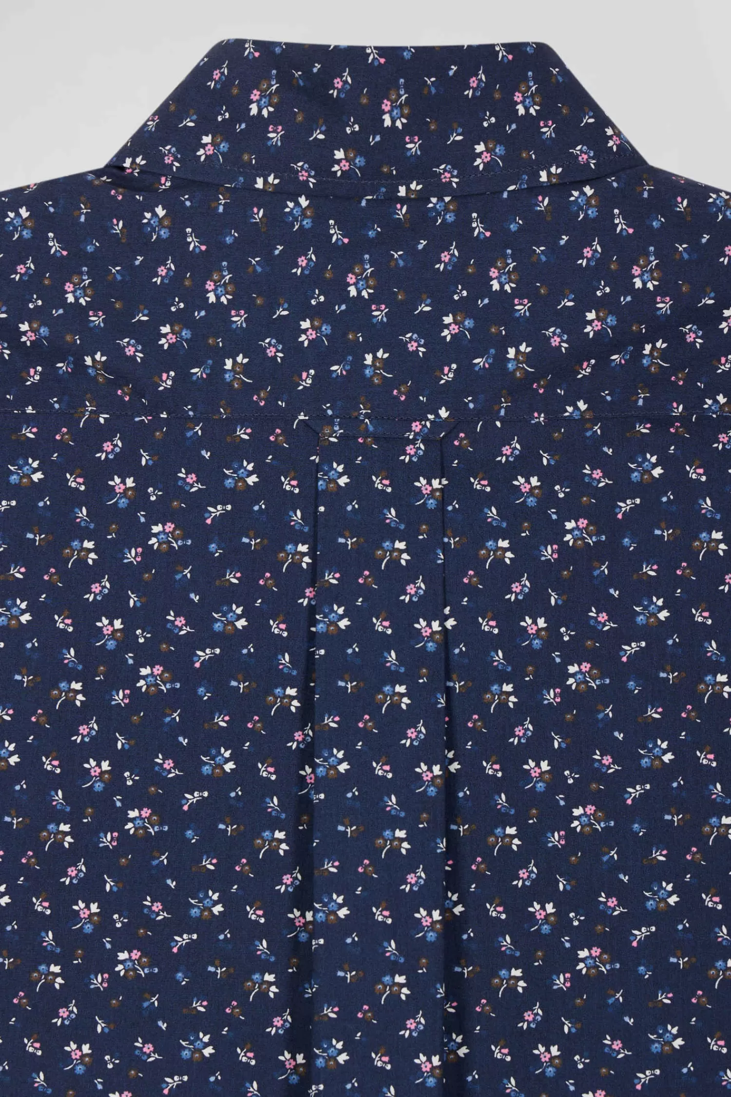 regular_navy_blue_cotton_shortsleeved_shirt_with_micro_floral_print_8.webp Eden Park Regular navy blue cotton short-sleeved shirt with micro floral print< Short-sleeved Shirts