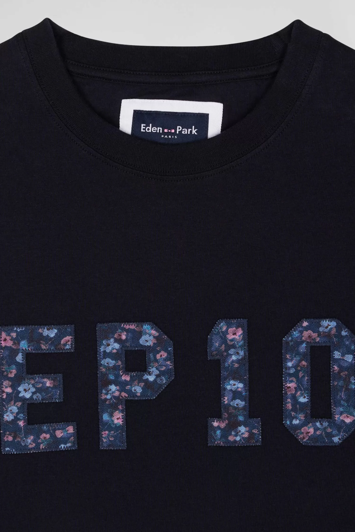 Eden Park Regular navy blue long-sleeved cotton T-shirt with printed back patch< T-shirts