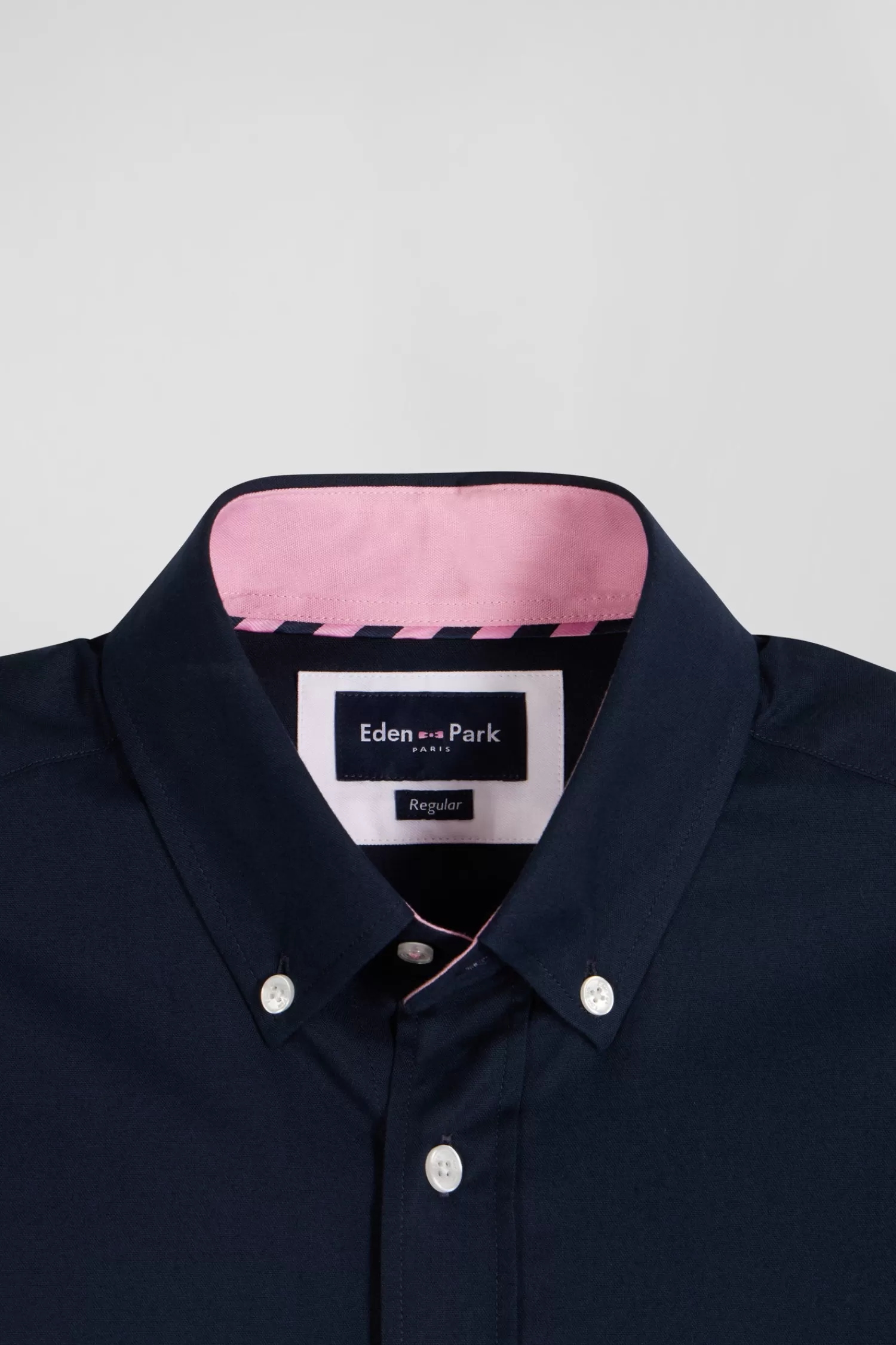 regular_navy_blue_oxford_cotton_shirt_with_striped_bow_tie_detail_6.webp Eden Park Regular navy blue oxford cotton shirt with striped bow tie detail< Shirts