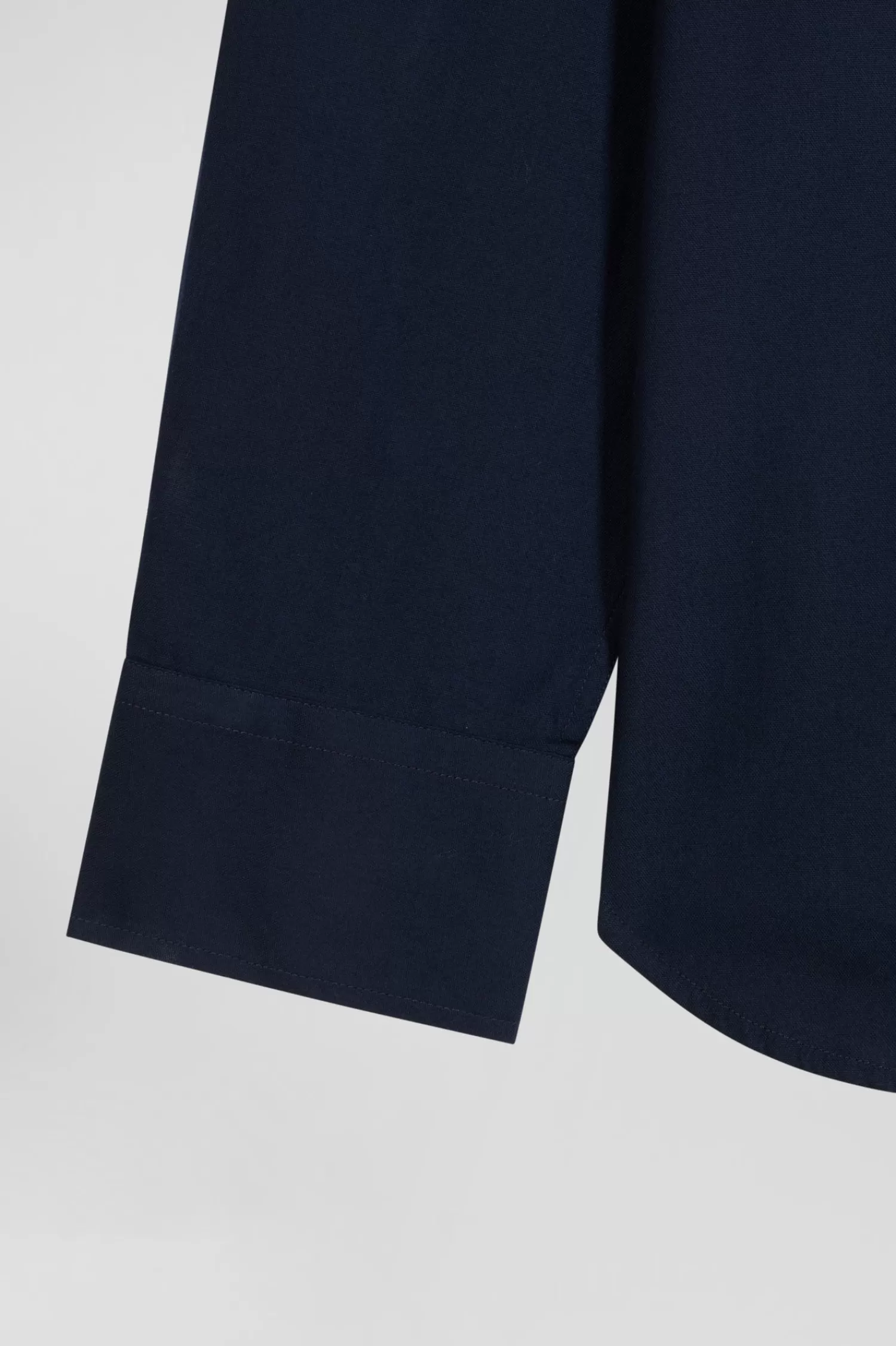 regular_navy_blue_oxford_cotton_shirt_with_striped_bow_tie_detail_8.webp Eden Park Regular navy blue oxford cotton shirt with striped bow tie detail< Shirts