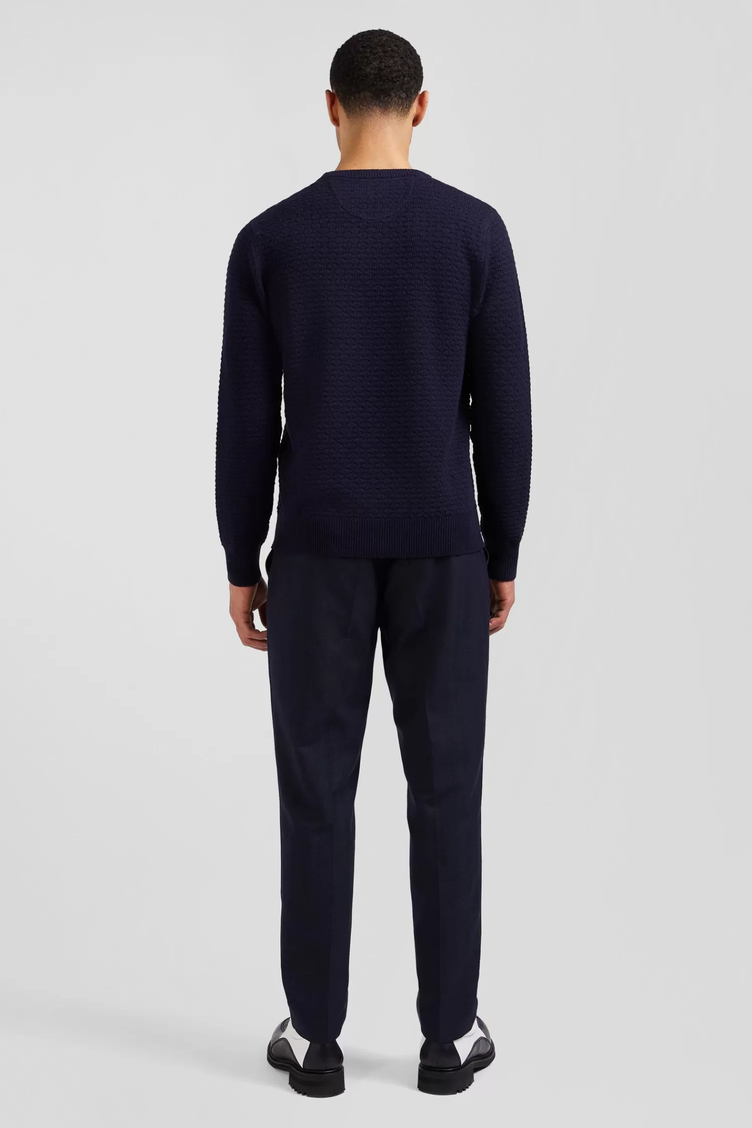 regular_navy_blue_wool_and_cotton_crew_neck_jumper_with_micro_bow_tie_effect_5.webp Eden Park Regular navy blue wool and cotton crew neck jumper with micro bow tie effect< Sweaters