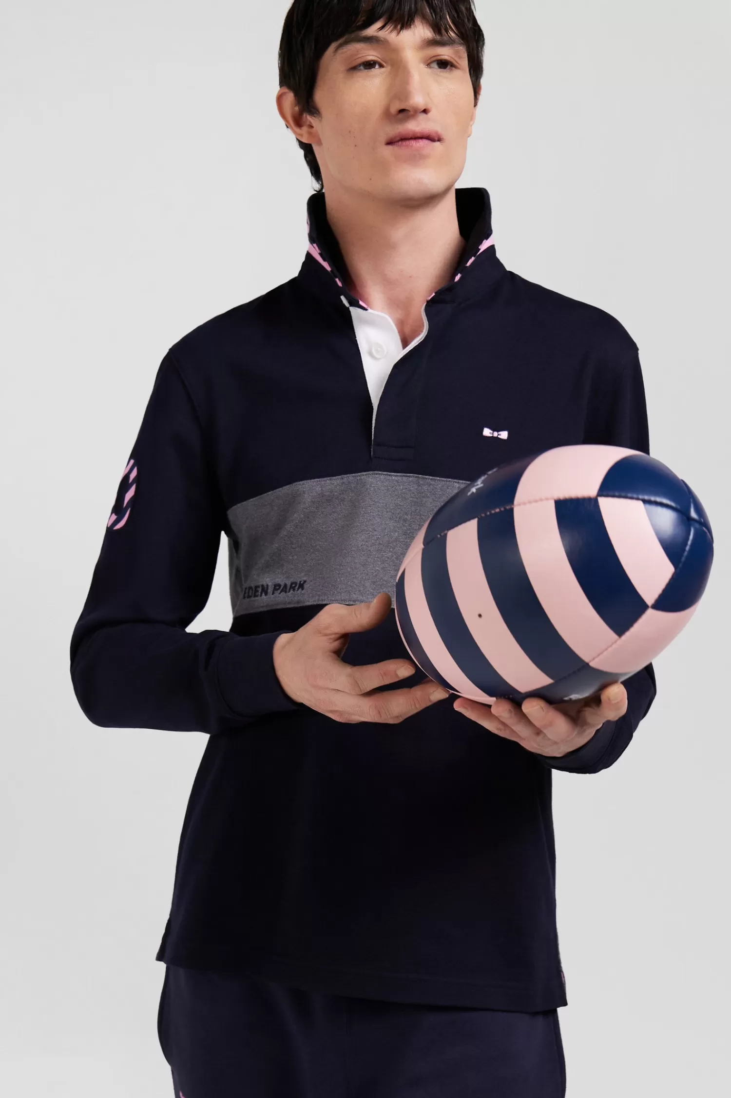 regular_navy_longsleeved_cotton_rugby_shirt_with_sleeve_n_embroidery_2.webp Eden Park Regular navy long-sleeved cotton rugby shirt with sleeve N°10 embroidery< Rugby Shirts