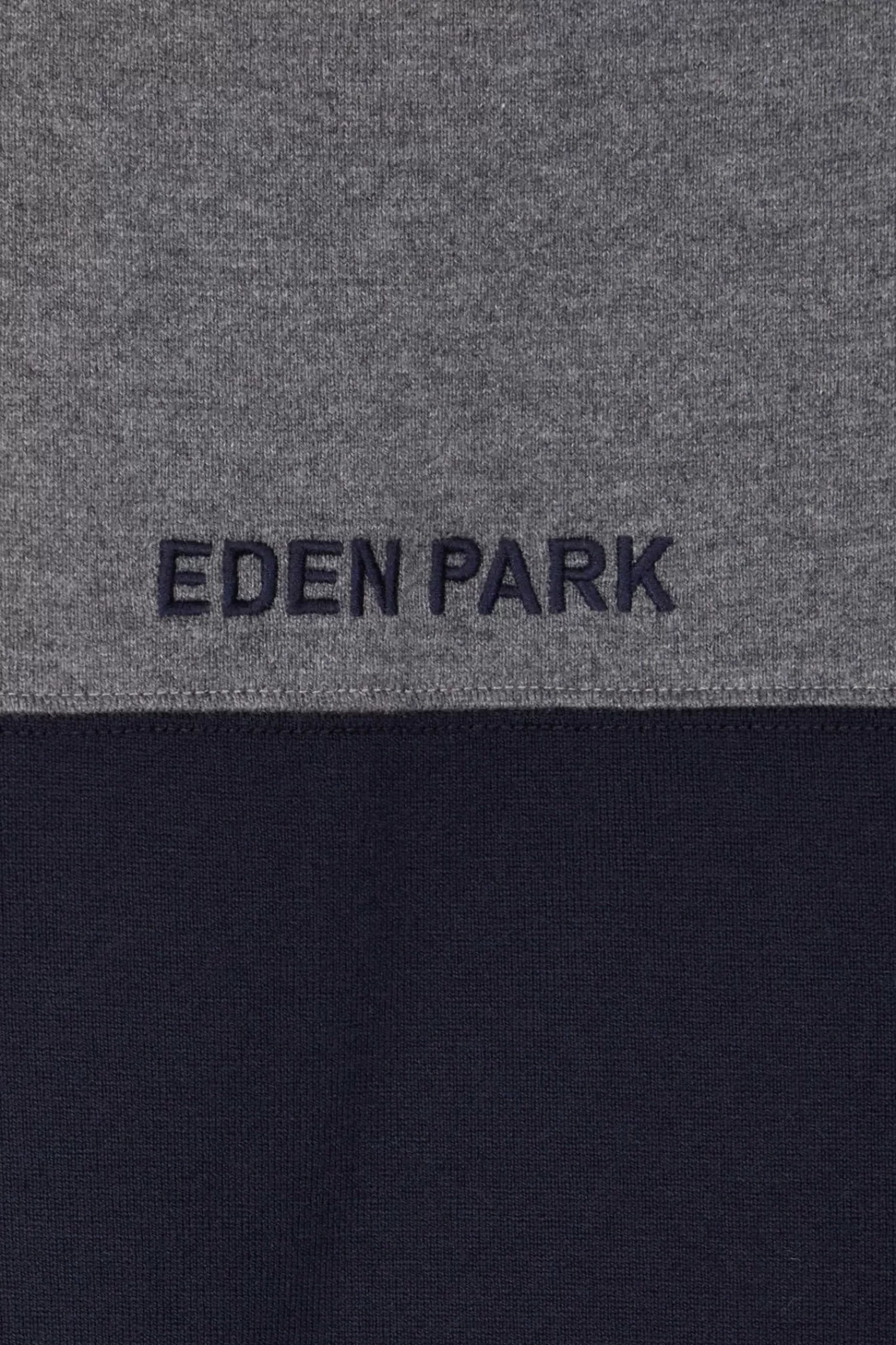 regular_navy_longsleeved_cotton_rugby_shirt_with_sleeve_n_embroidery_7.webp Eden Park Regular navy long-sleeved cotton rugby shirt with sleeve N°10 embroidery< Rugby Shirts