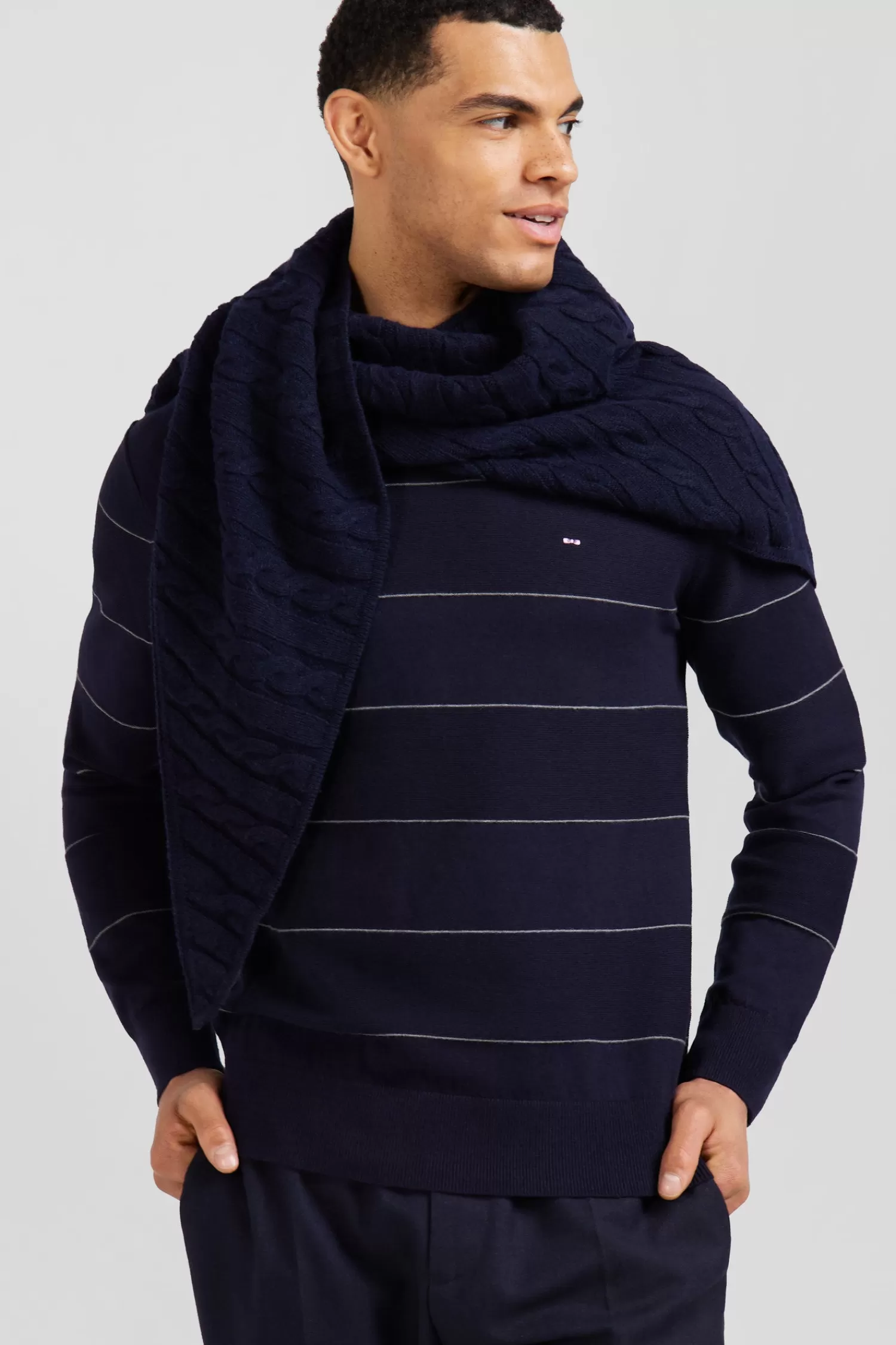 regular_navy_striped_cotton_and_cashmere_crew_neck_jumper_2.webp Eden Park Regular navy striped cotton and cashmere crew neck jumper< Sweaters